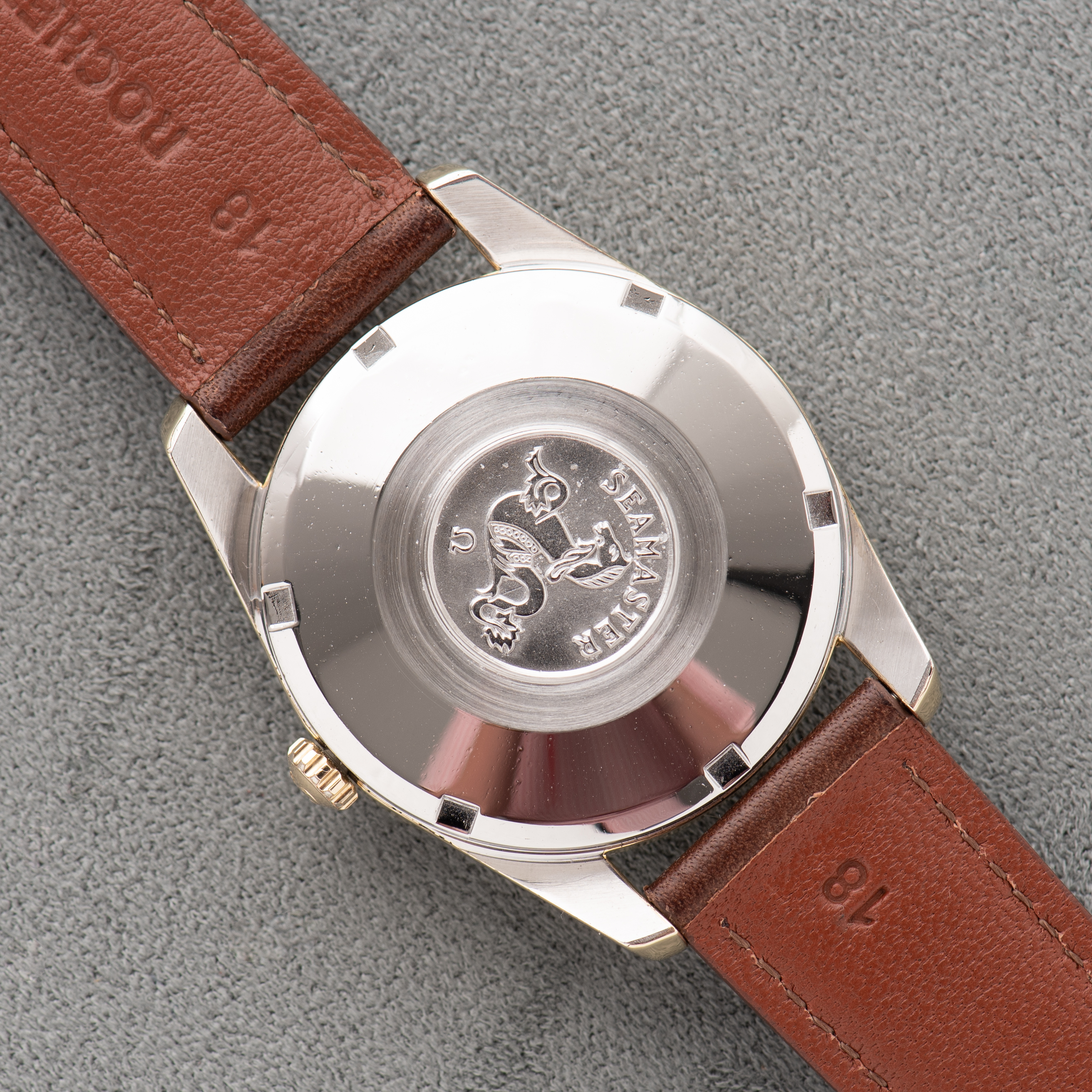 Vue de Omega Seamaster Automatic Silver Dial réf 14701.61 SC cal 562 from 1961