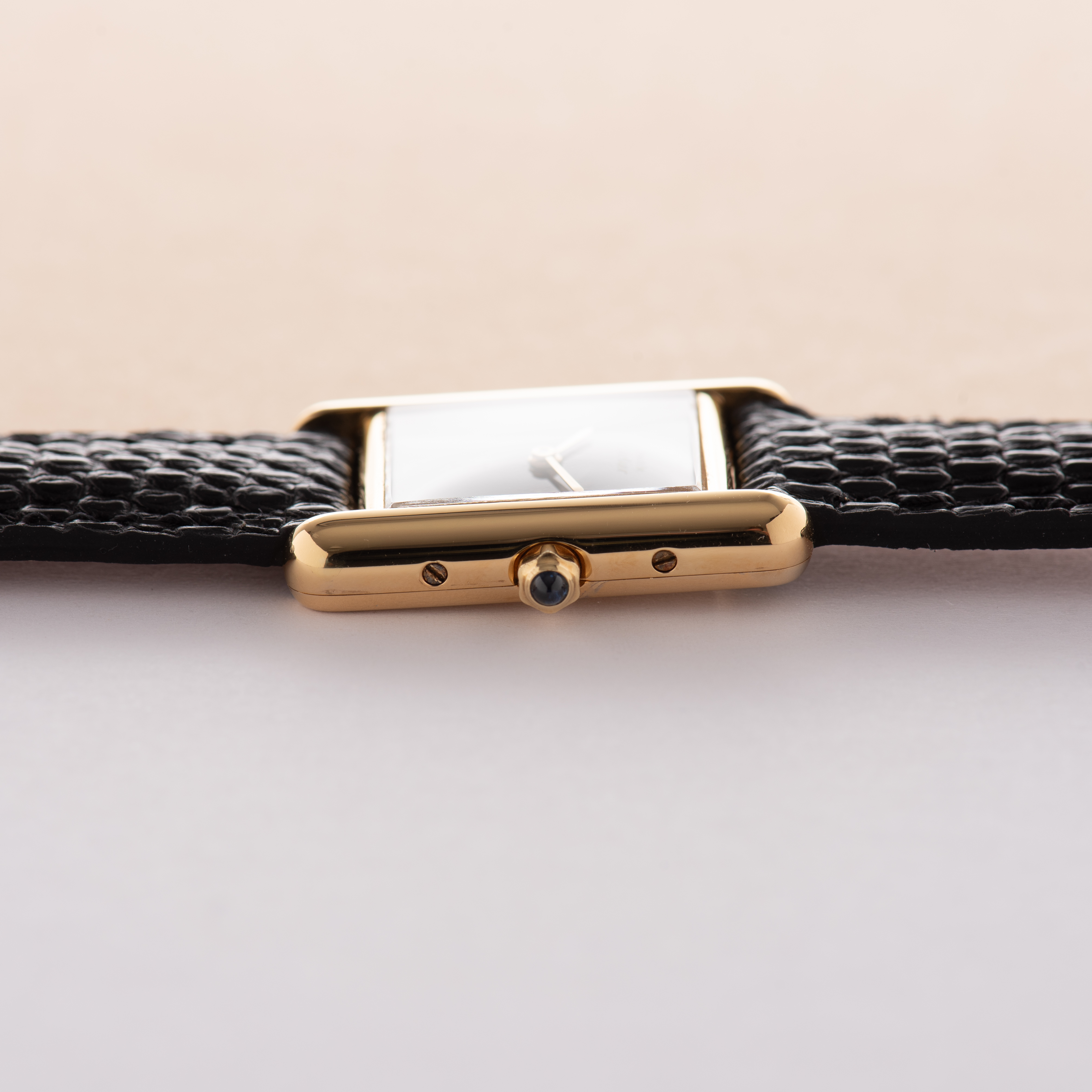 Zicht op Cartier Tank De Must Vermeil Petite Model Black PM Réf 3 66001