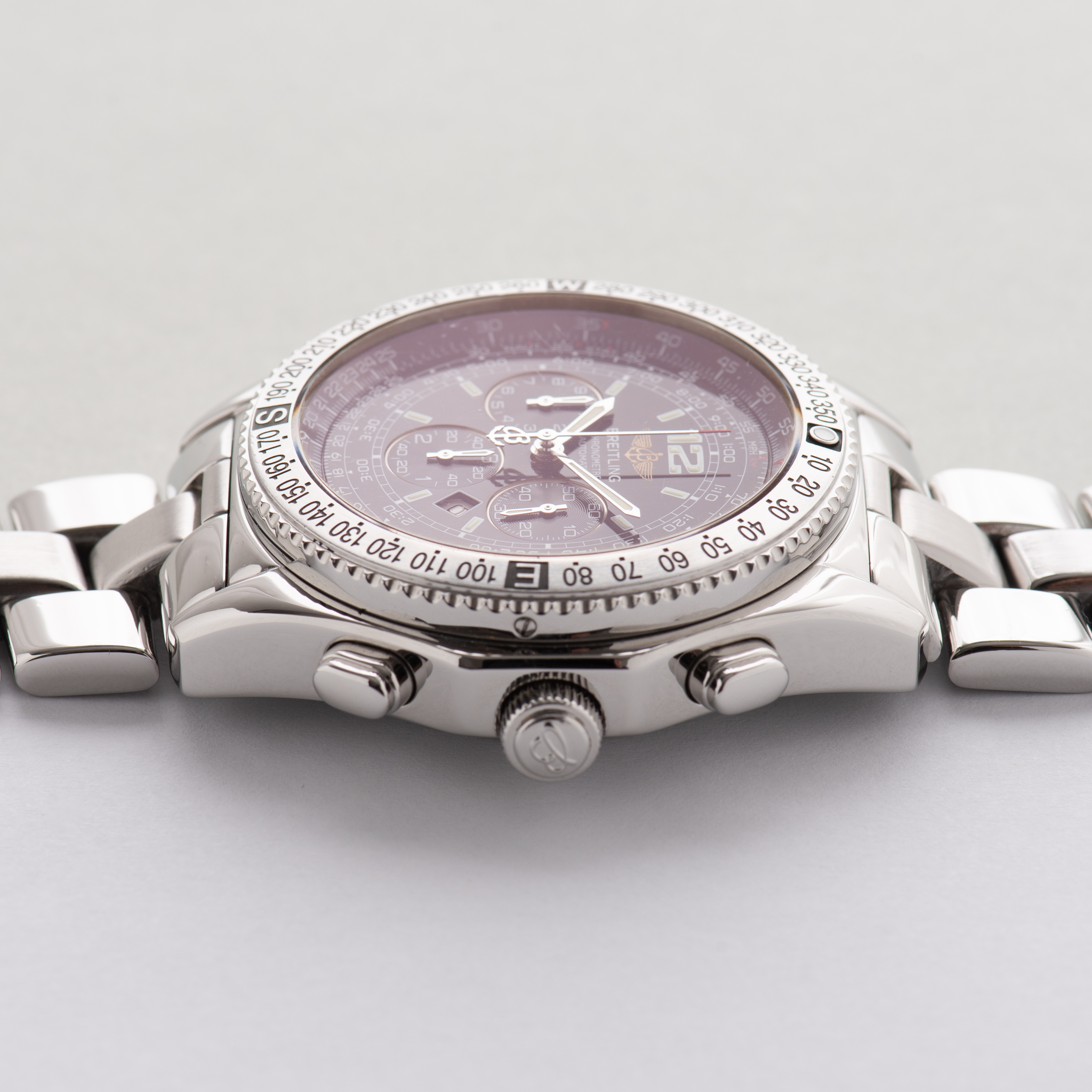 Vue de Breitling B-2 Chronographe A42632 cal B.42