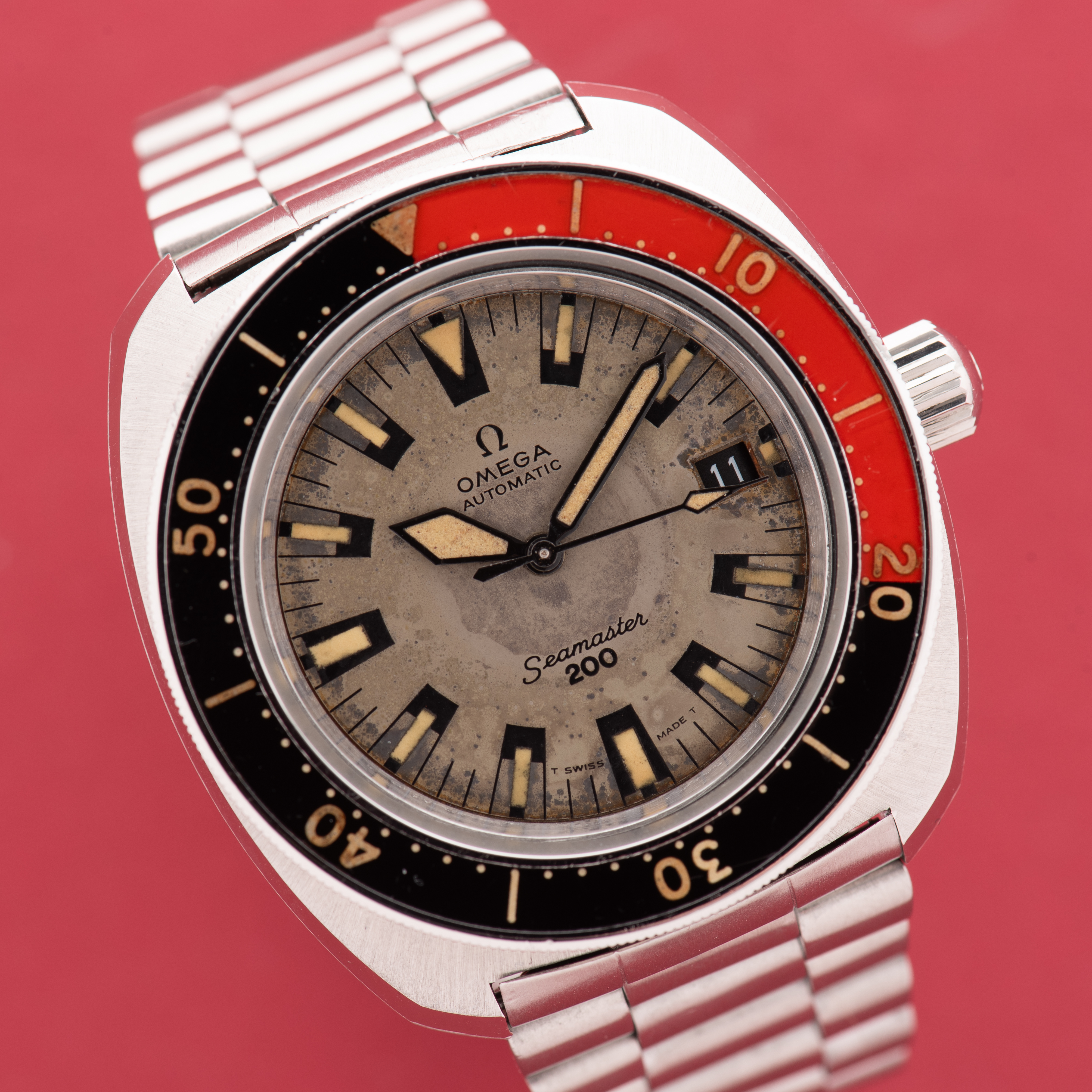 View of Omega Automatic Seamaster 200M "Banana" from 1969 Réf 166.068