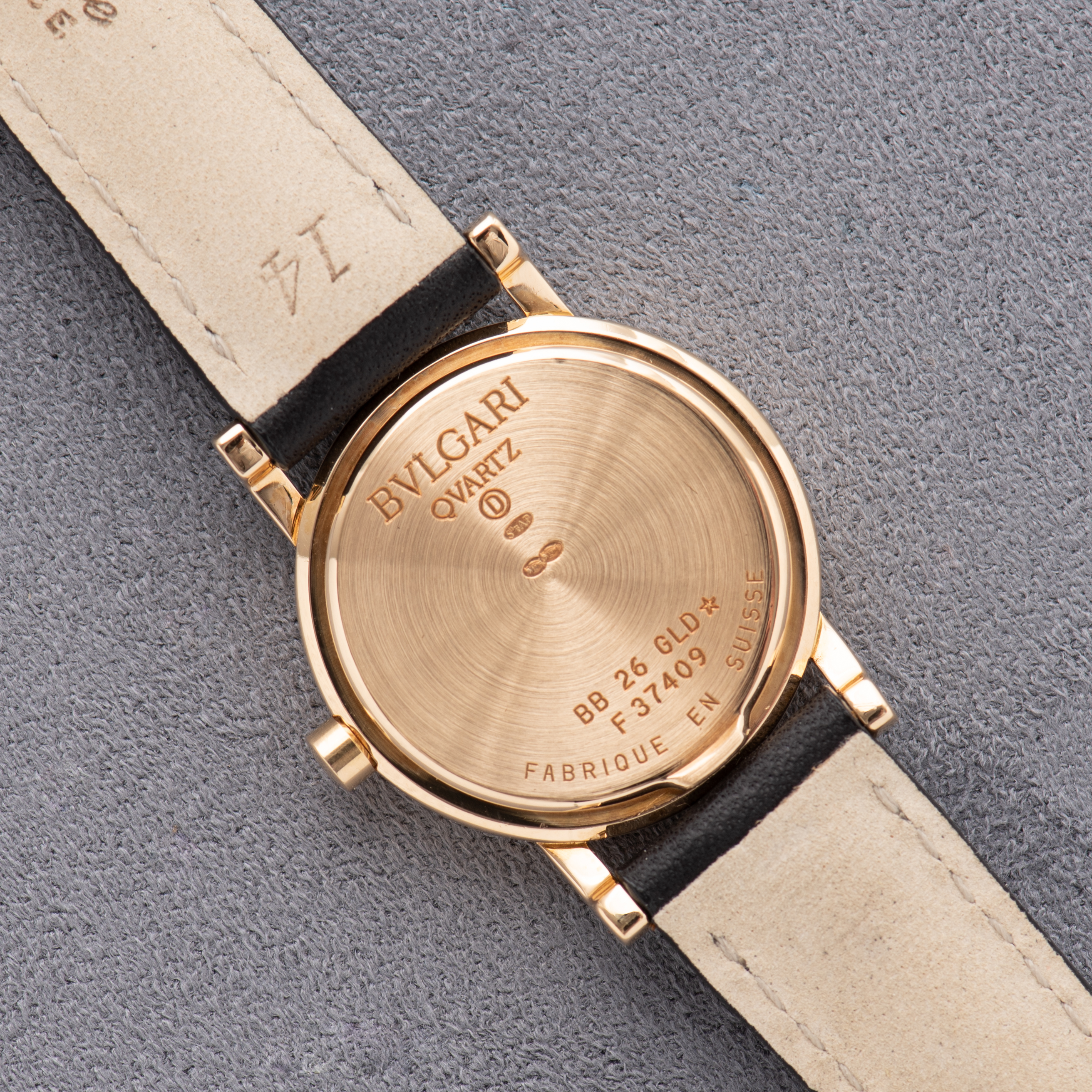 Zicht op Bulgari Quartz BB26S Gold 18K