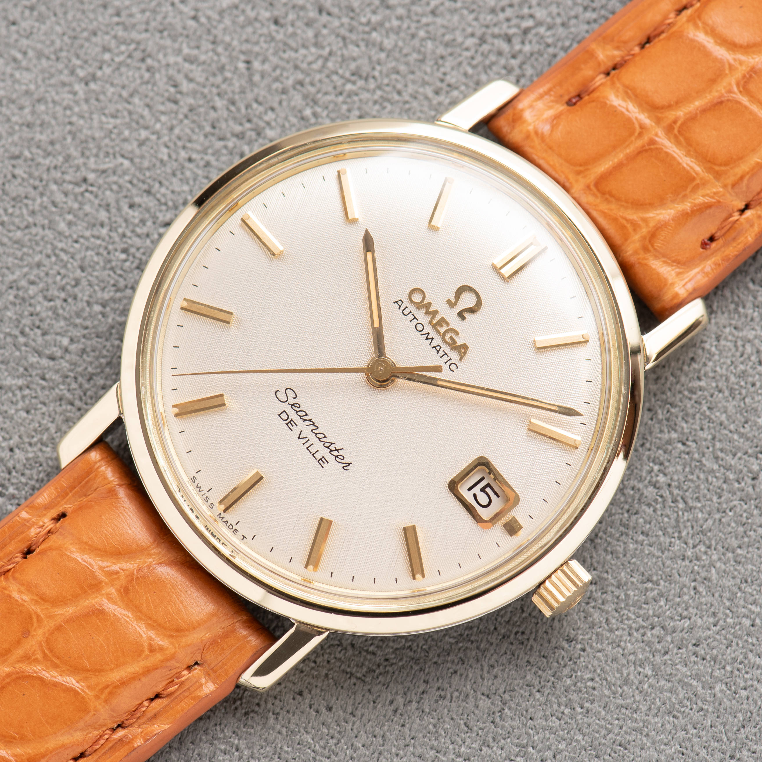 Vue de Omega Seamaster De Ville "Linen Dial" Crème Gold/Steel Réf 166.020 from 1963