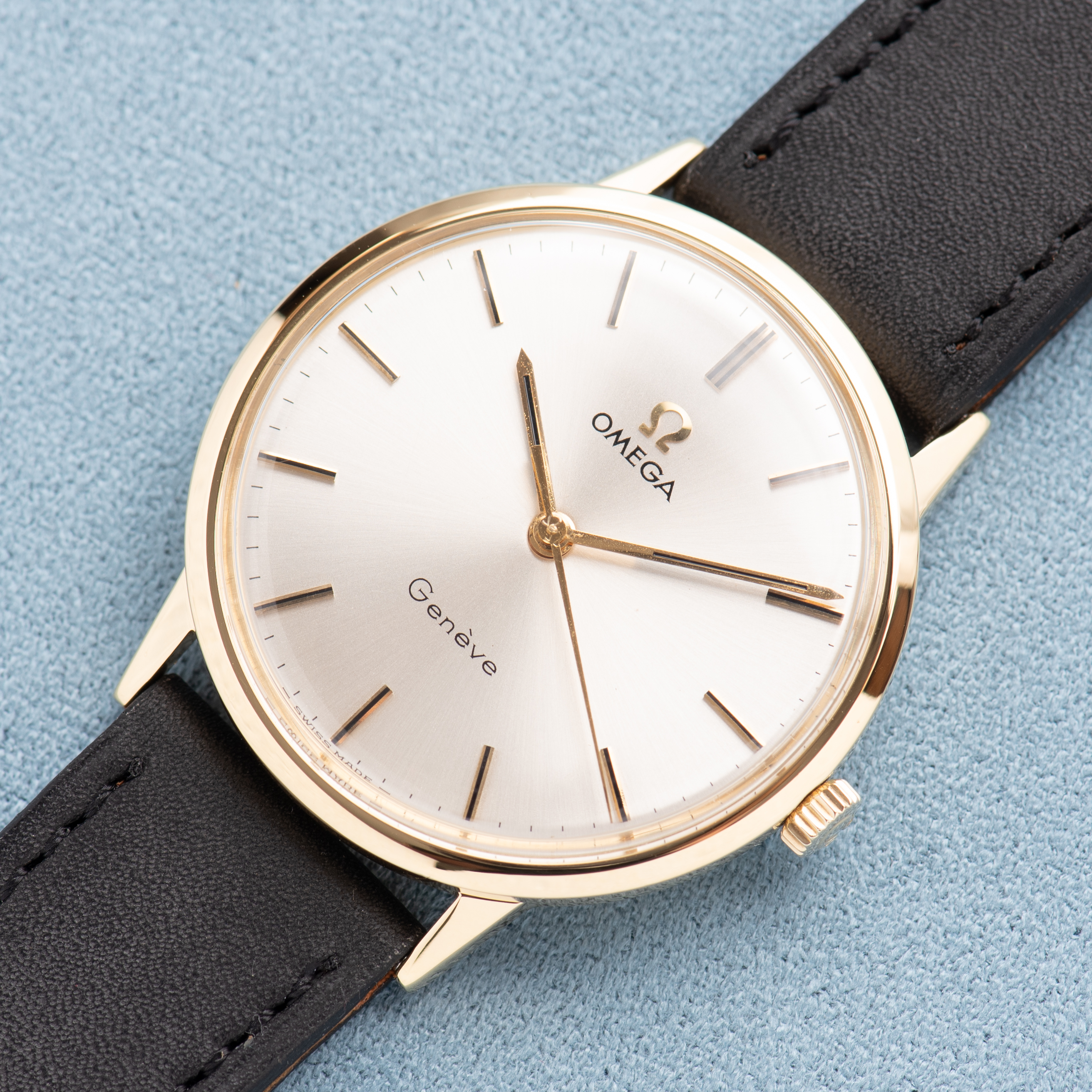View of Omega Geneva Dress Watch 18K Yellow Gold – Ref. 131.041 – 1969