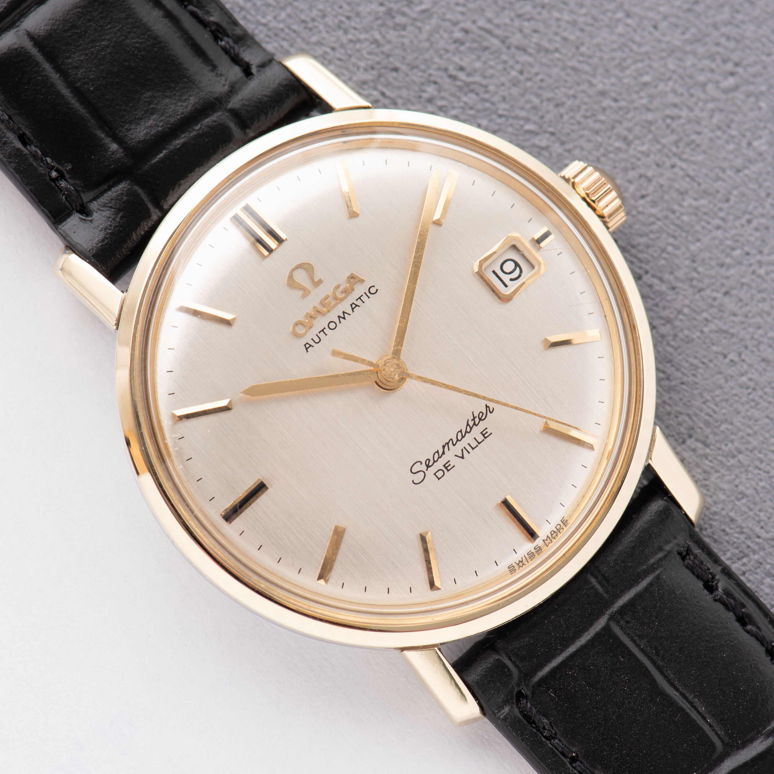 Zicht op Omega Automatic Seamaster De Ville Date Or/acier Réf 166.020 from 1963