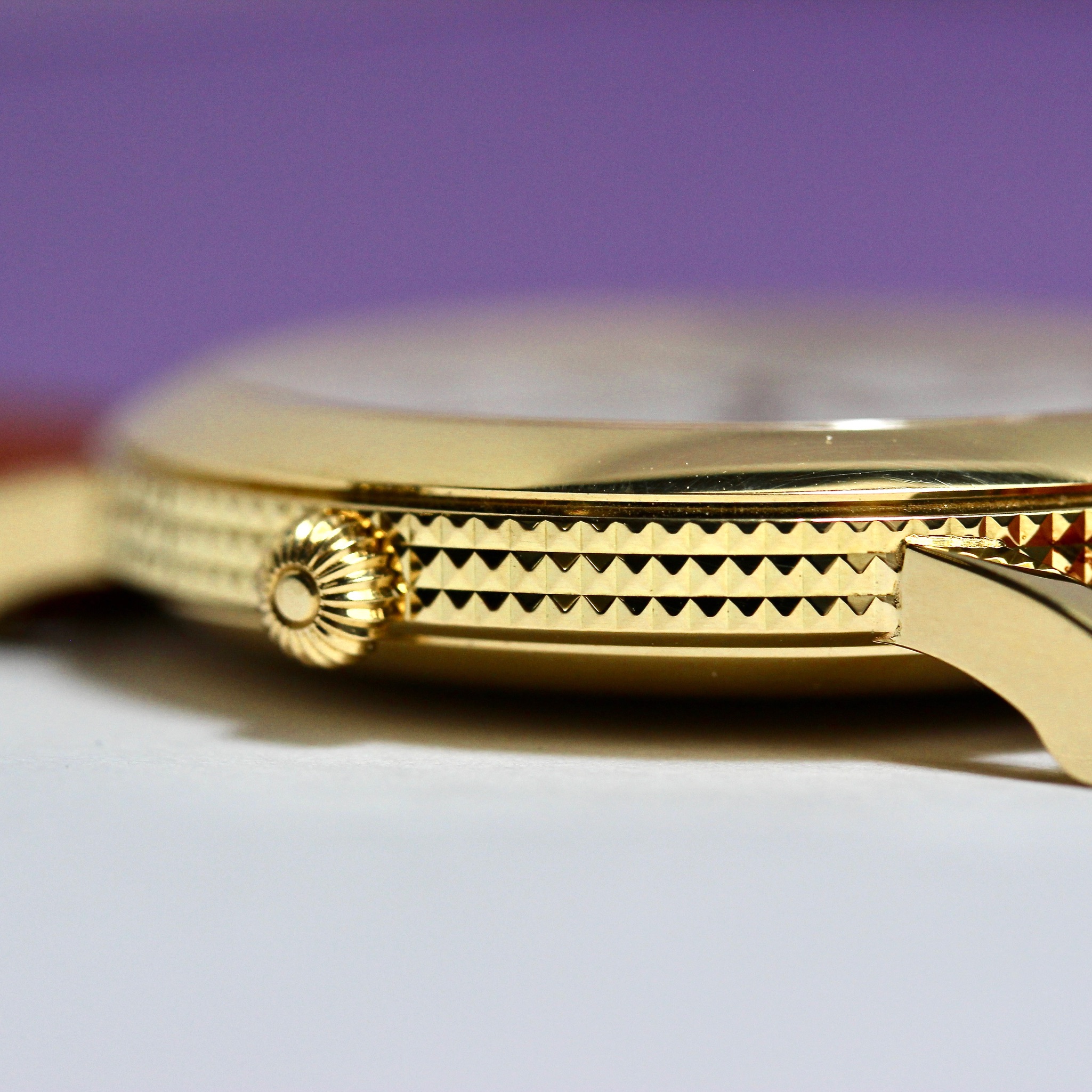 Zicht op Longines Automatic Réf L4.647.6 18k gold edition "Ernest Francillon 1867"