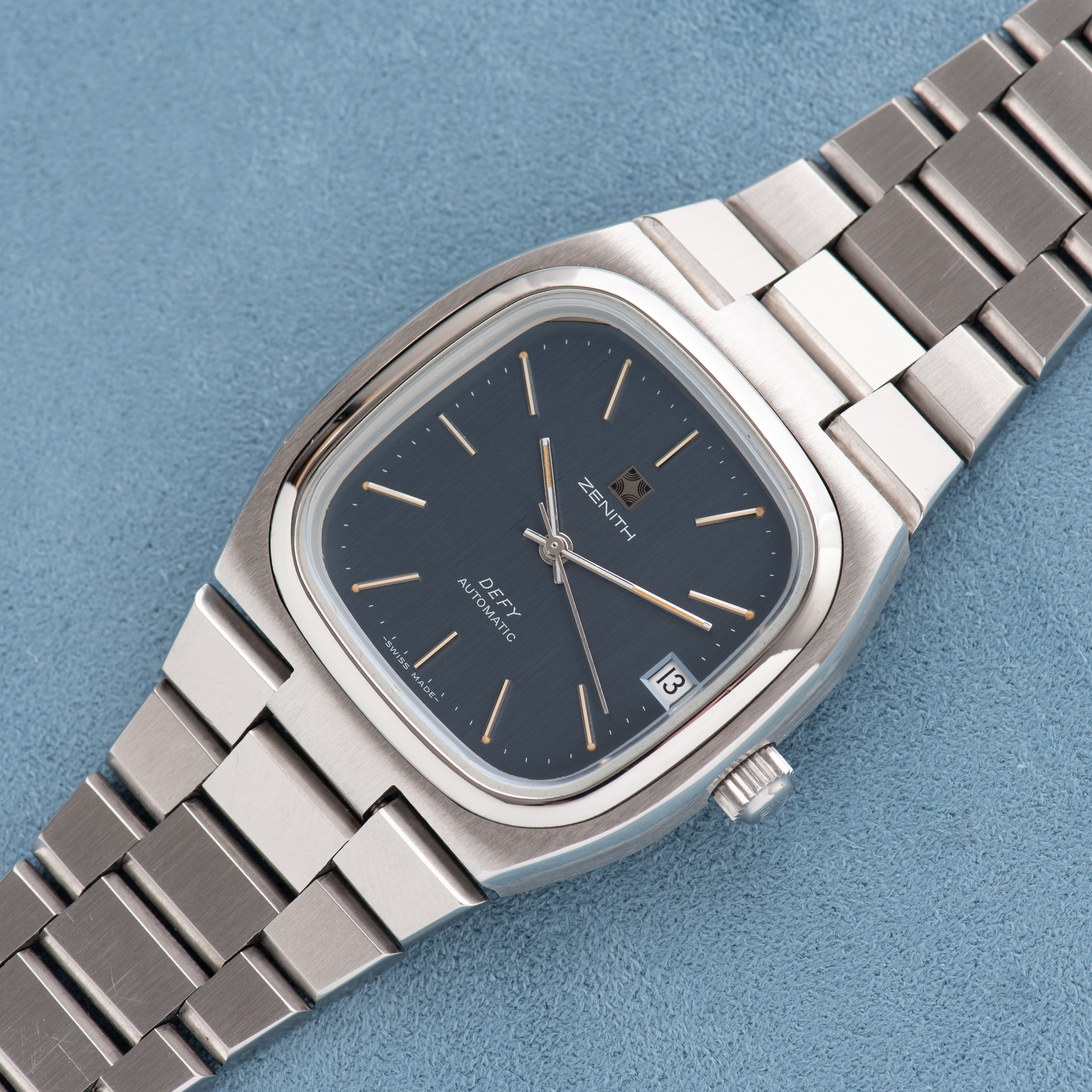Vue de Zenith Defy Automatic Blue Dial Réf 02.0381.380 cal 2572PC