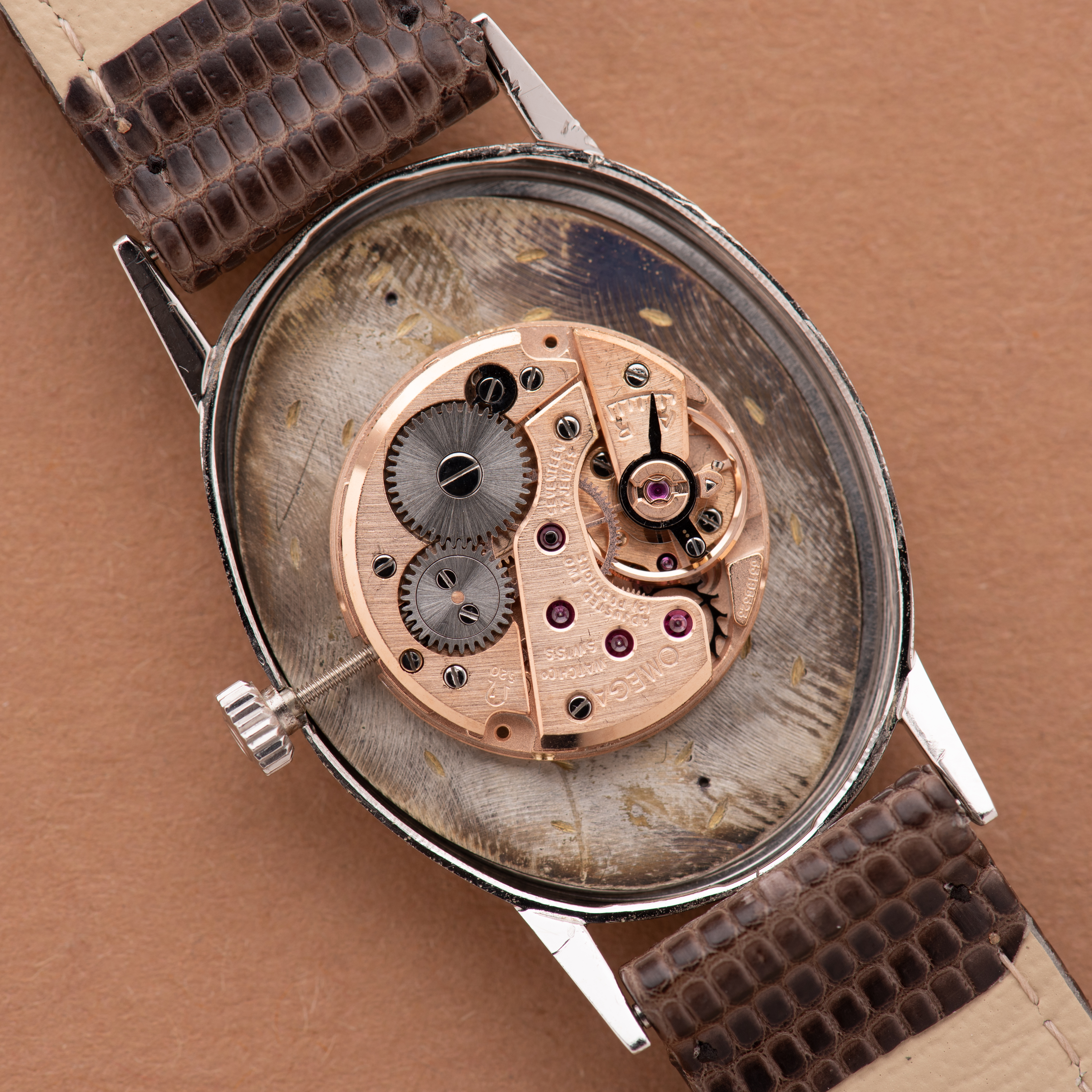 Zicht op Omega Genève Classique Oval Ellipse Réf 511.416 from 1971