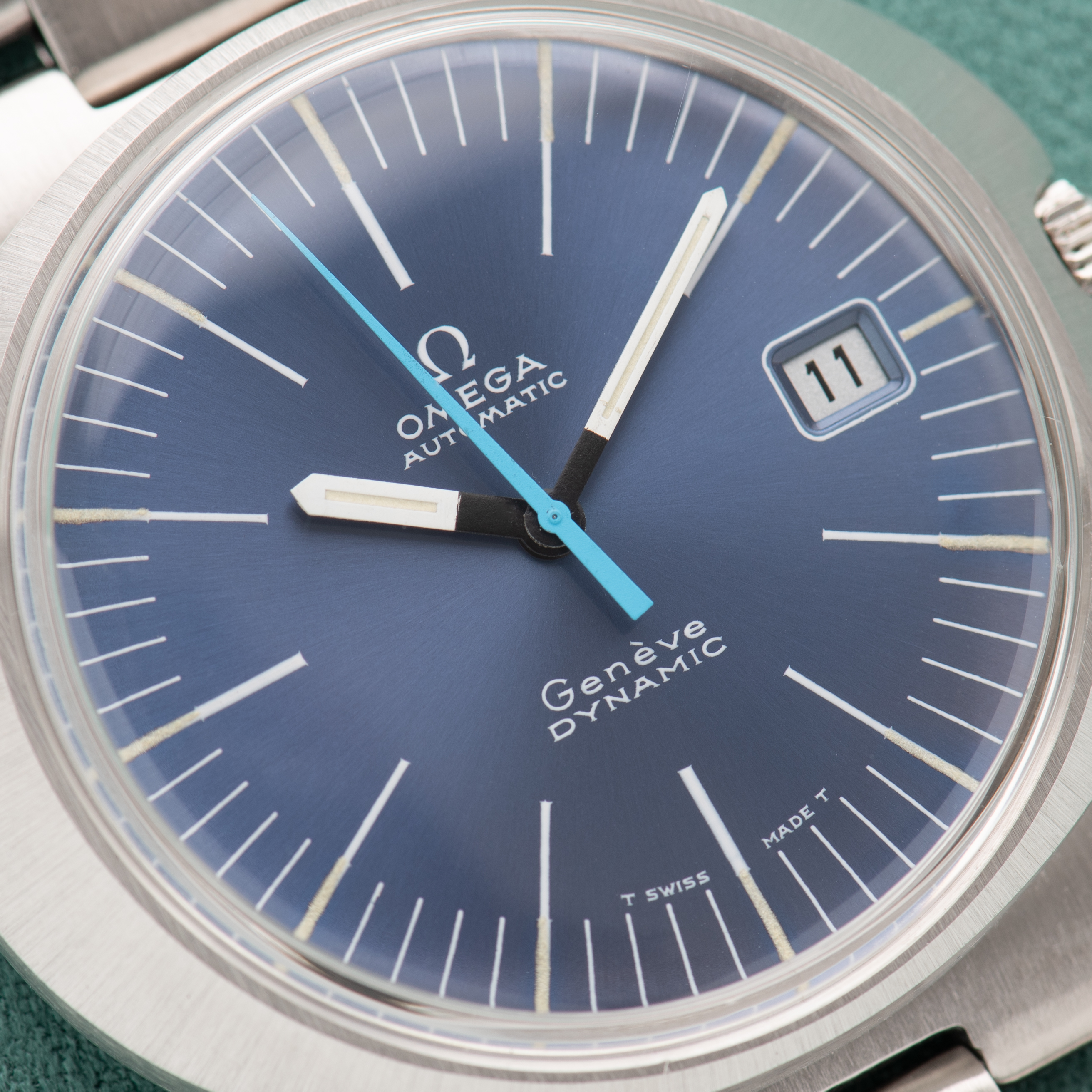 View of Omega Genève Dynamic Automatic Date Blue Dial from 1968 Ref 166.039