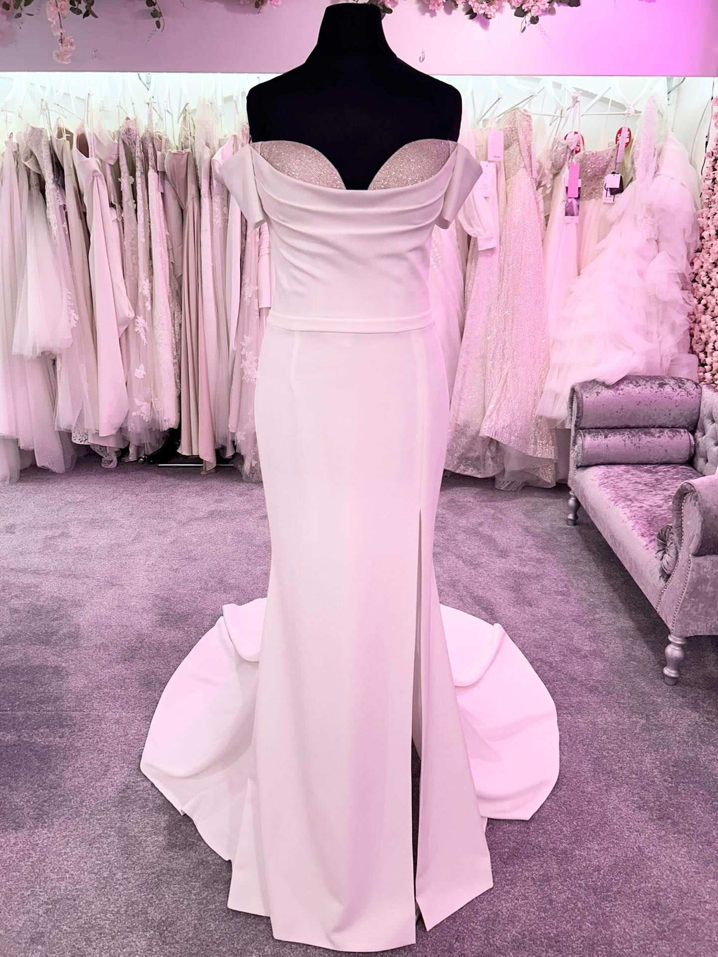 Pre-Loved Bridal Fler 'Vanessa' Bridal Wedding Dress