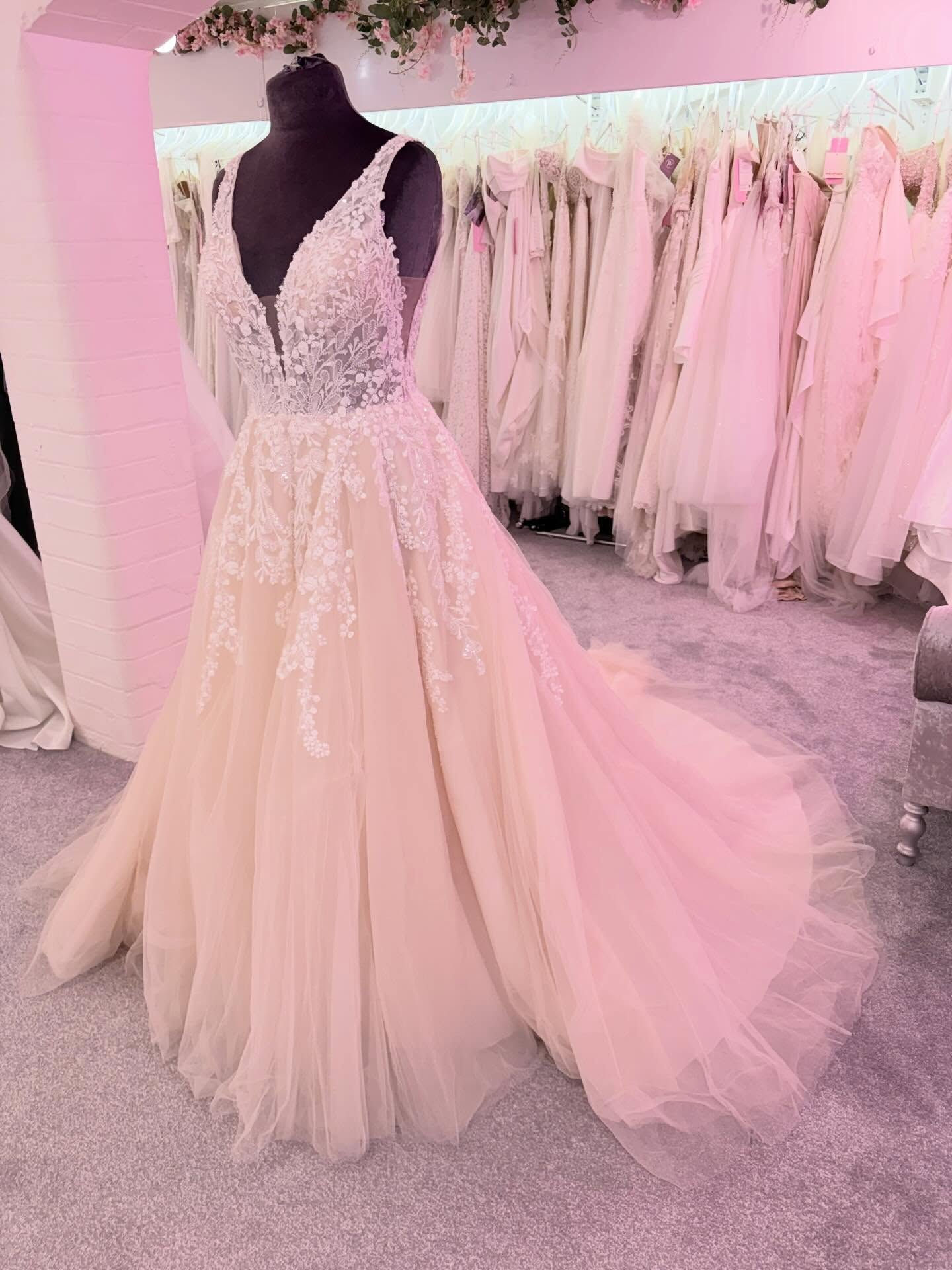 Pre-Loved Bridal Allure Wedding Dress