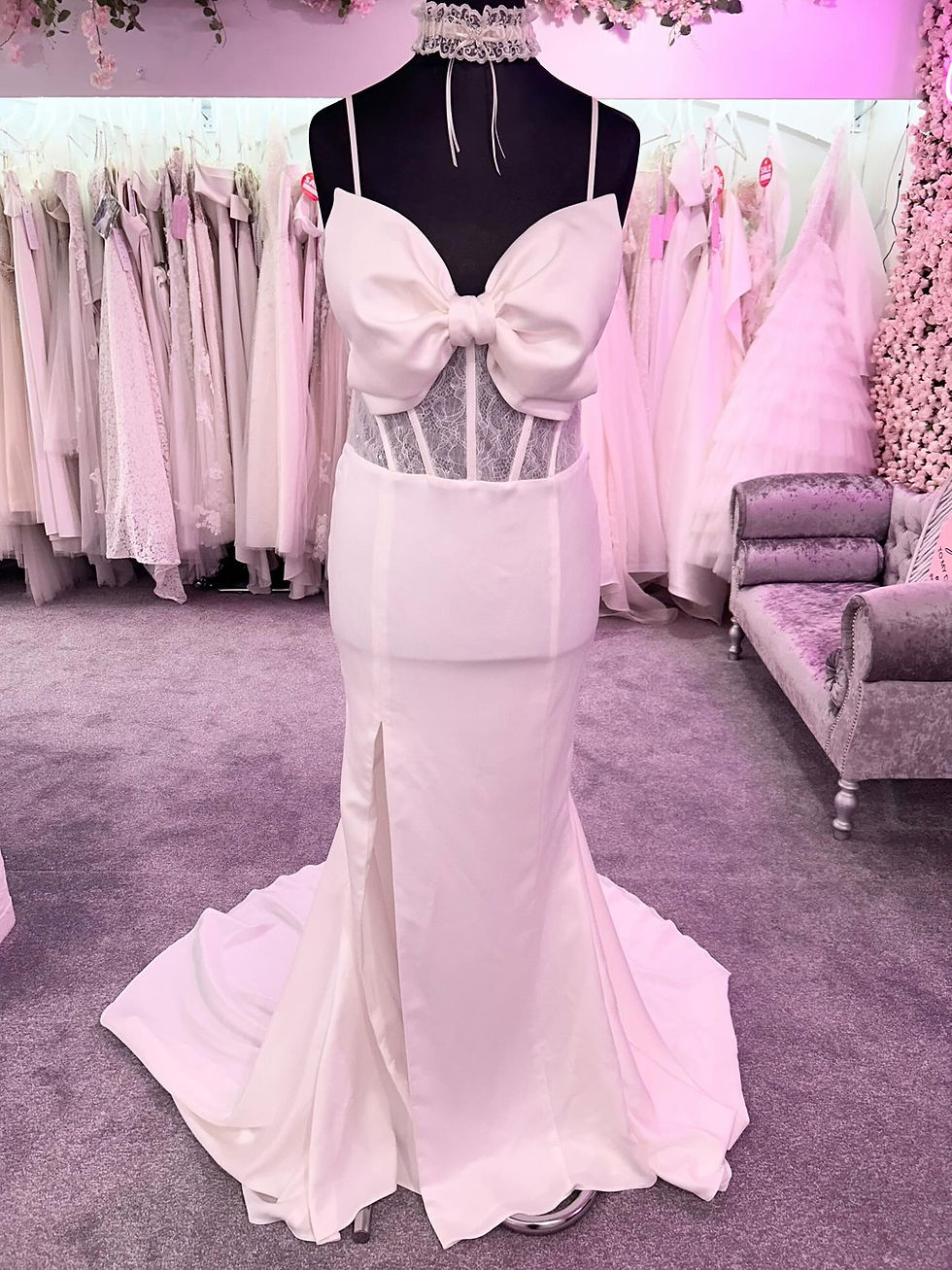 Thumbnail: Preloved Bridal Boutique Loren 'Lyra' Wedding Dress
