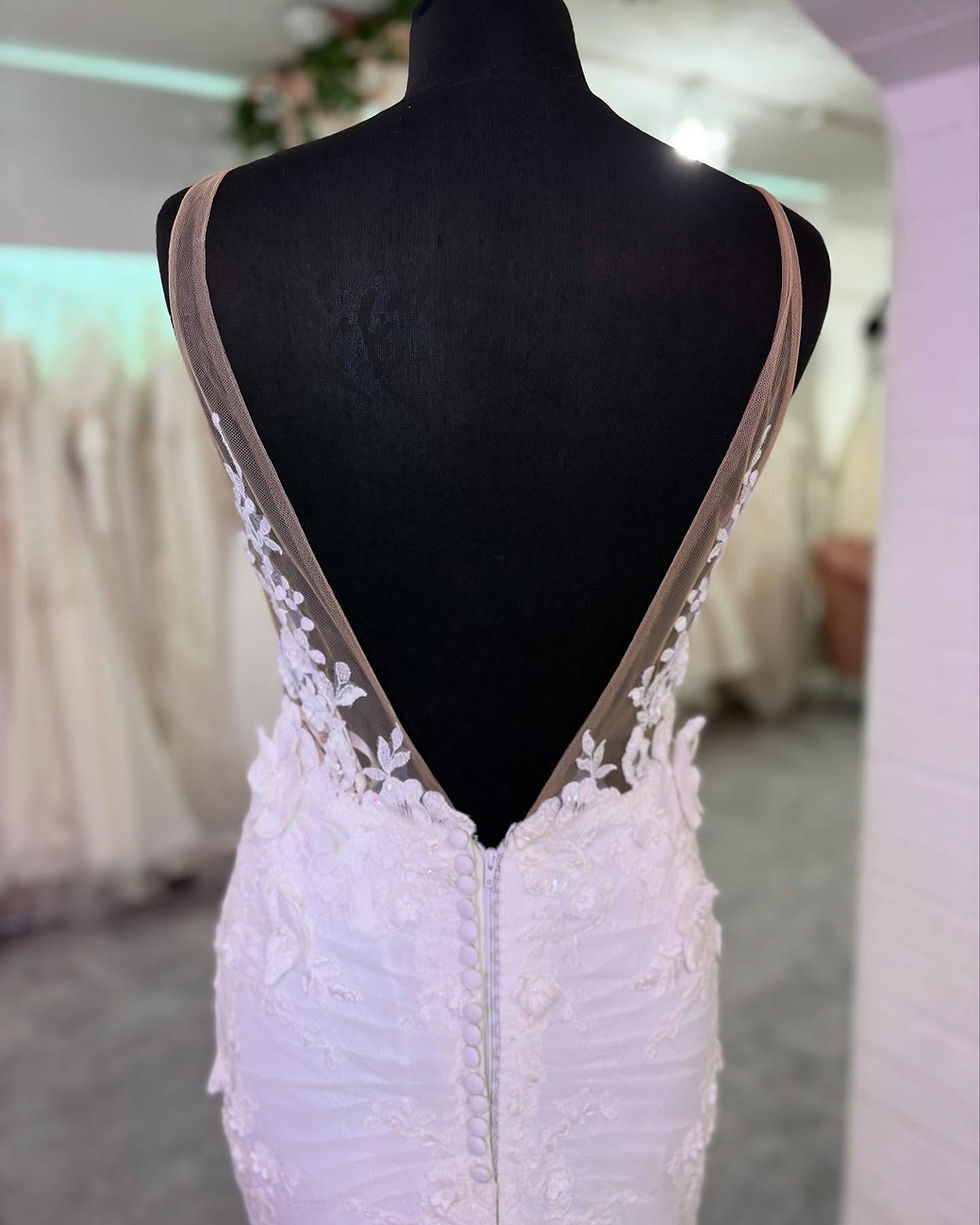 Thumbnail: Pre-Loved Bridal Martina Liana 'ML1374IVII' Wedding Dress