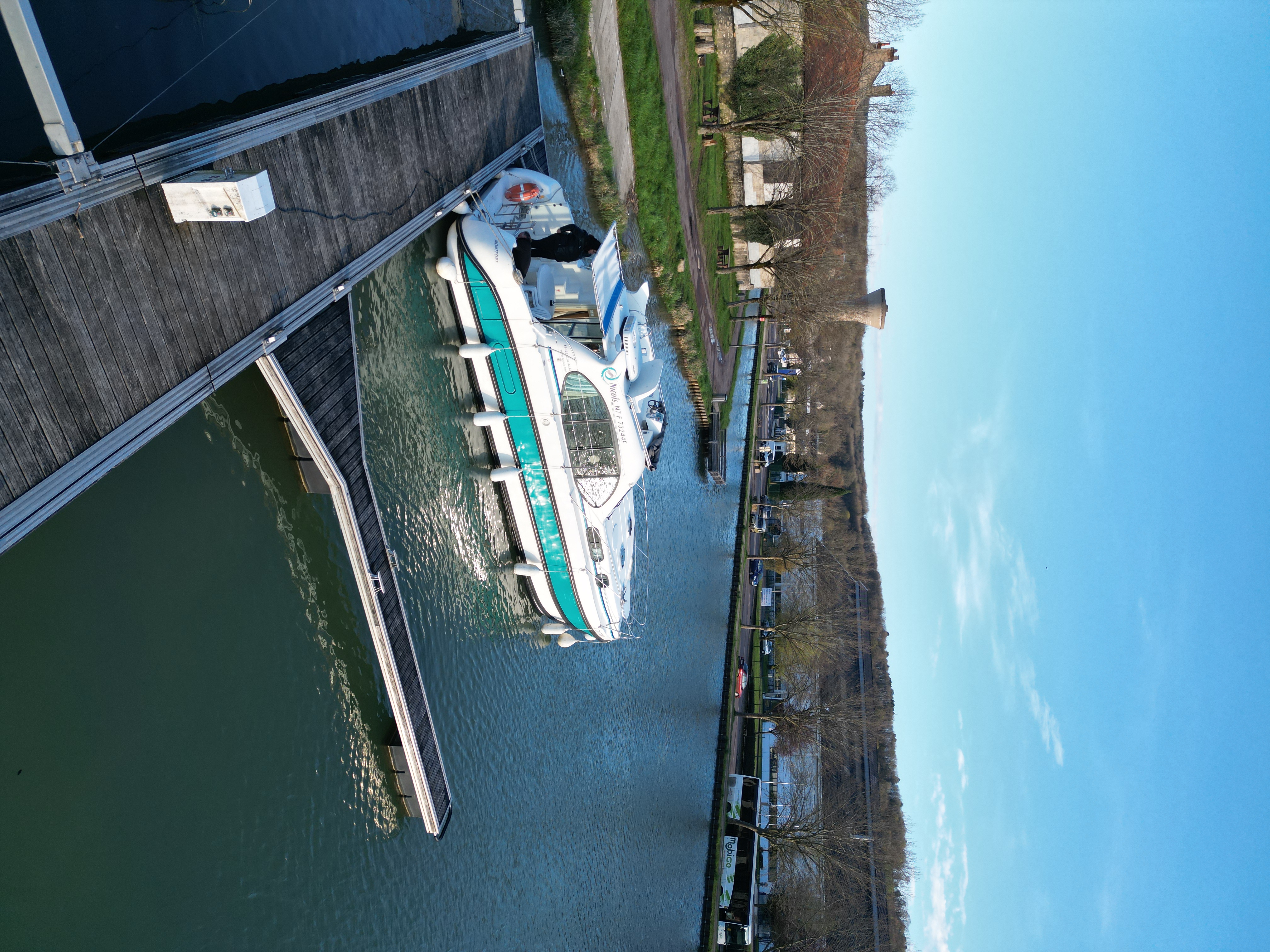 Au bord de l’eau