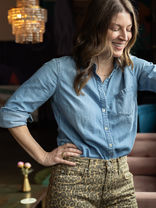 Where do Skinny Jeans fit into Fall Fashion 2025? Two Lessons from the Past.