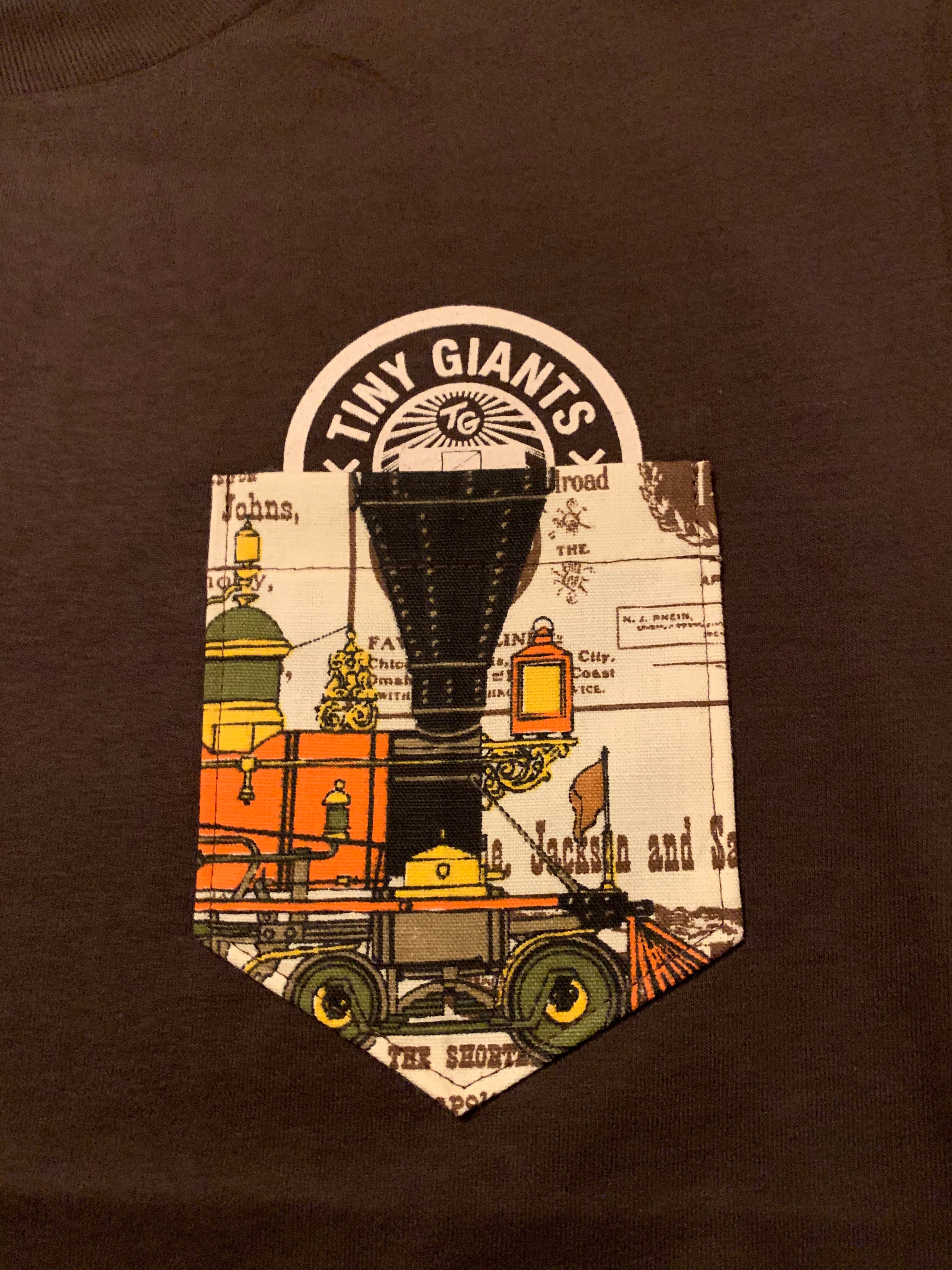 Tiny Giants "Pocket Peeper" T-Shirt -Vintage Dreams Chocolate