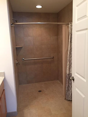 senn house bathroom.jpg