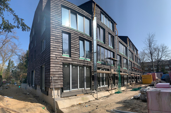 Fertigstellung Fassade (vor Balkonanlage)