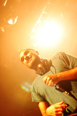 Zane Lowe - Propaganda