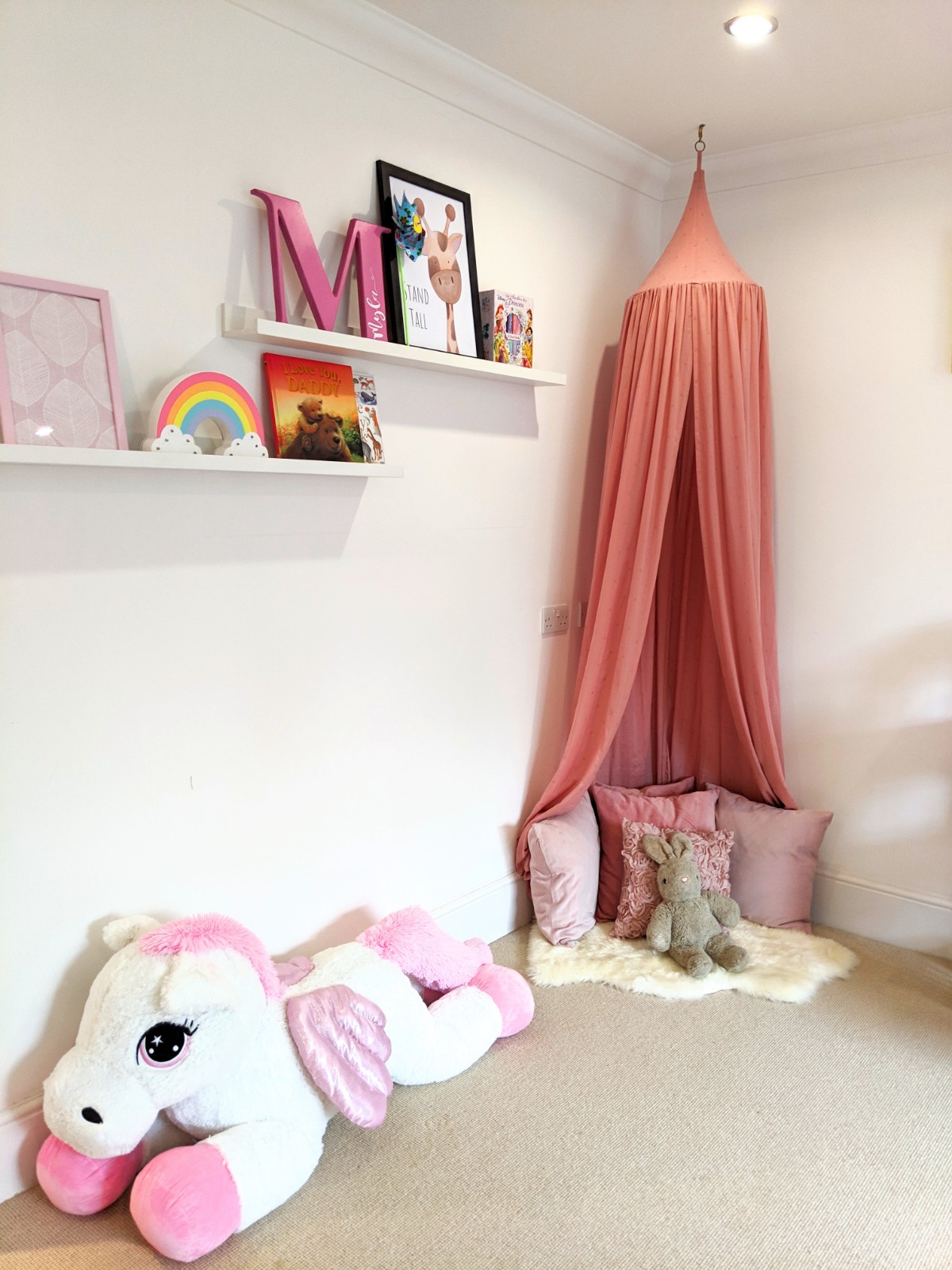 South Kensington, Girl's Bedroom