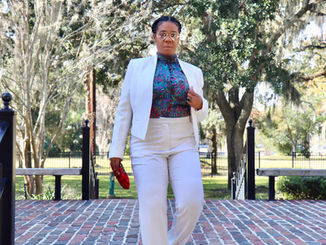 Holiday Style Guide: The Androgynous Pantsuit