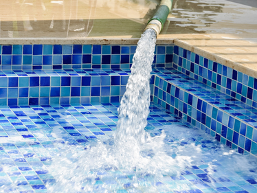 Bulk Water Delivery vs. Traditional Sources: Pros and Cons