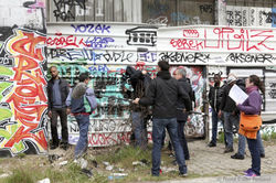 tournage_Un_Café_à_Pantin-Fr3.Ville_Pantin_-_à_droite_en_mauve