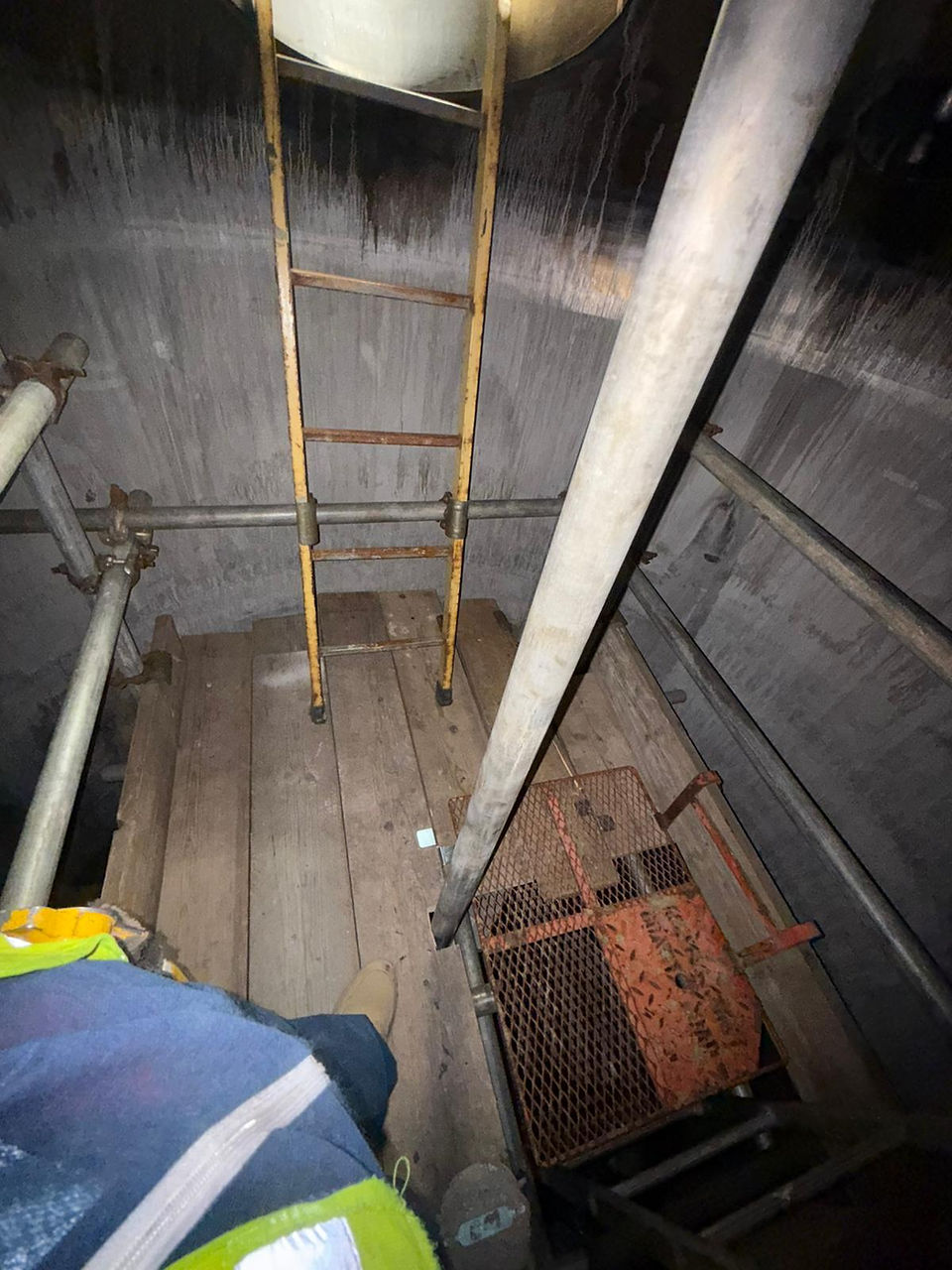 Confined space scaffold installed inside process tank at chemical site in Manchester