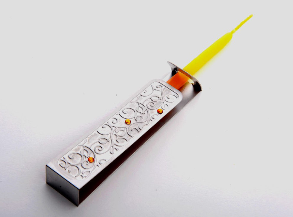 שרביט להדלקת נרות חנוכה- סלסולים