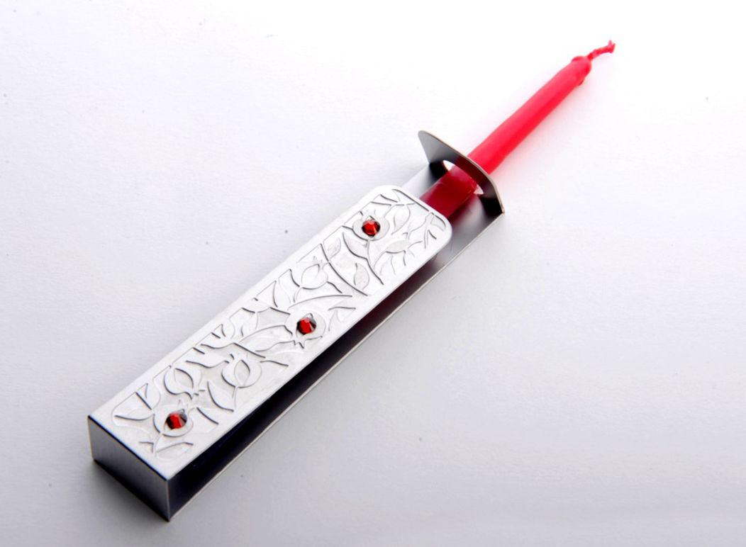 שרביט להדלקת נרות חנוכה- רימונים