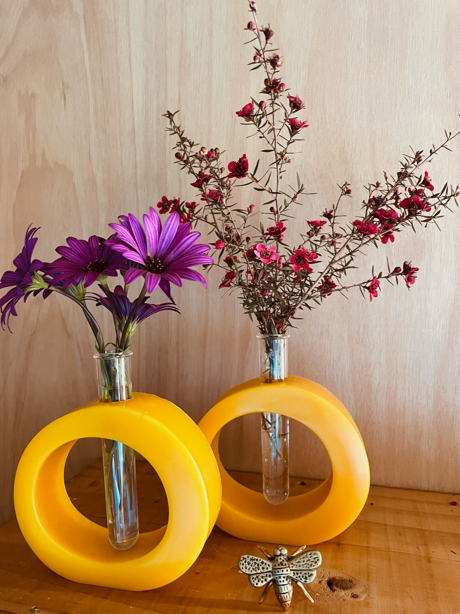 Beetopia NZ 100% pure Beeswax - Ô Vase