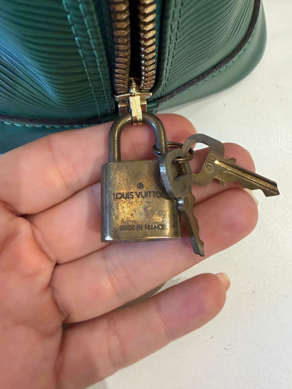 Miniatura: Louis Vuitton Alma