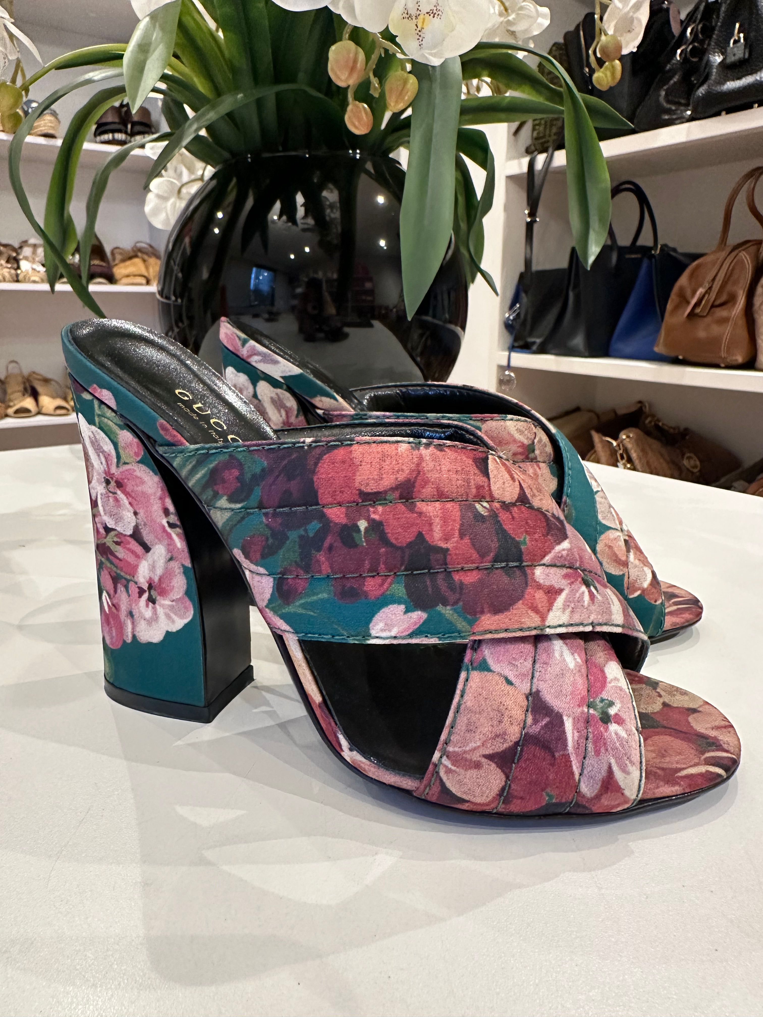 Sandália Gucci 