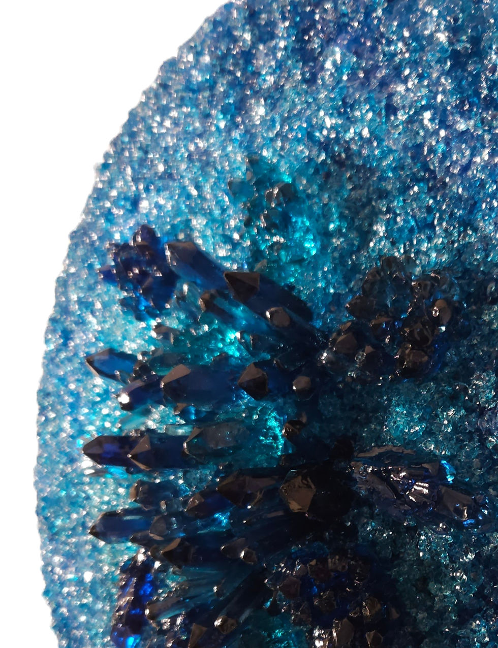 Miniature : Apatite - Oeuvre ronde résine bleue