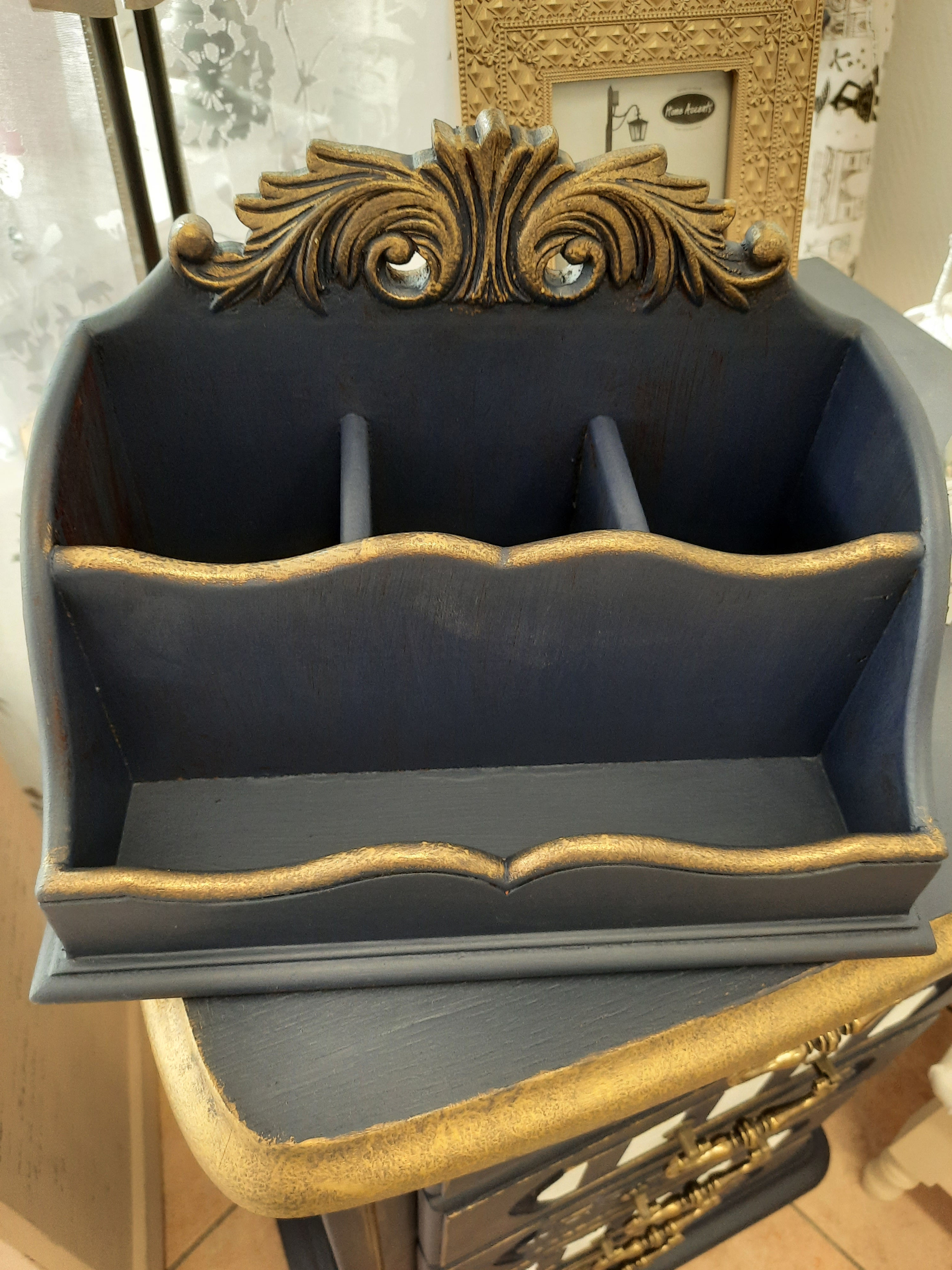 Porte courrier en bois 