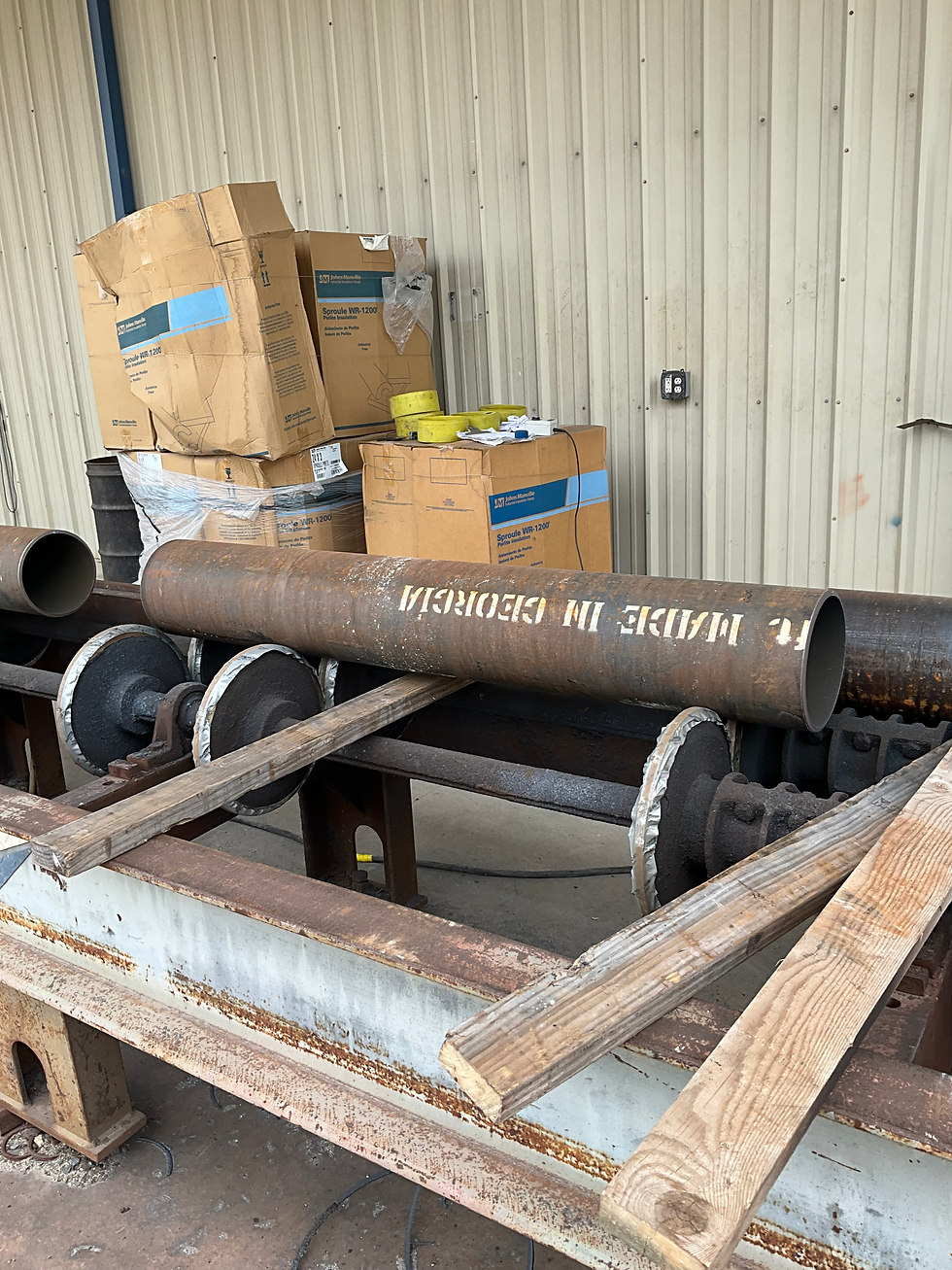 Pipe cutting and beveling station