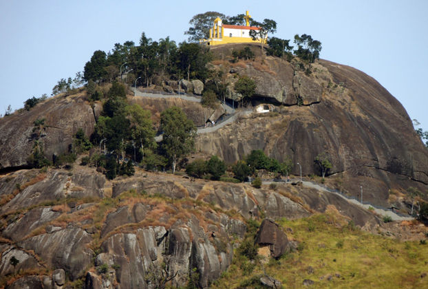 santuario-nossa-senhora-aparecida-pedra-bela-1.jpg