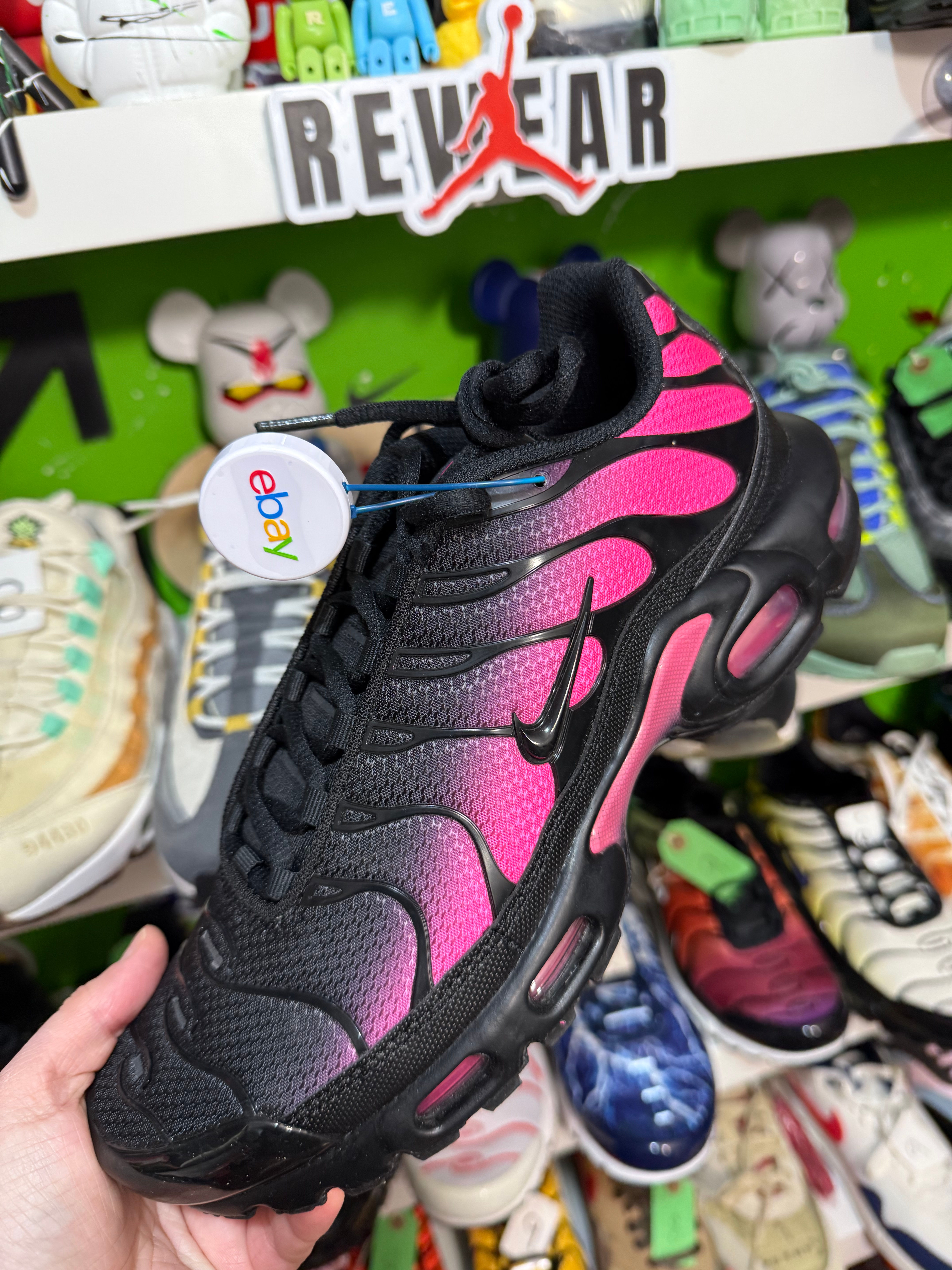 NEW NIKE TNS - 7 U.K. 