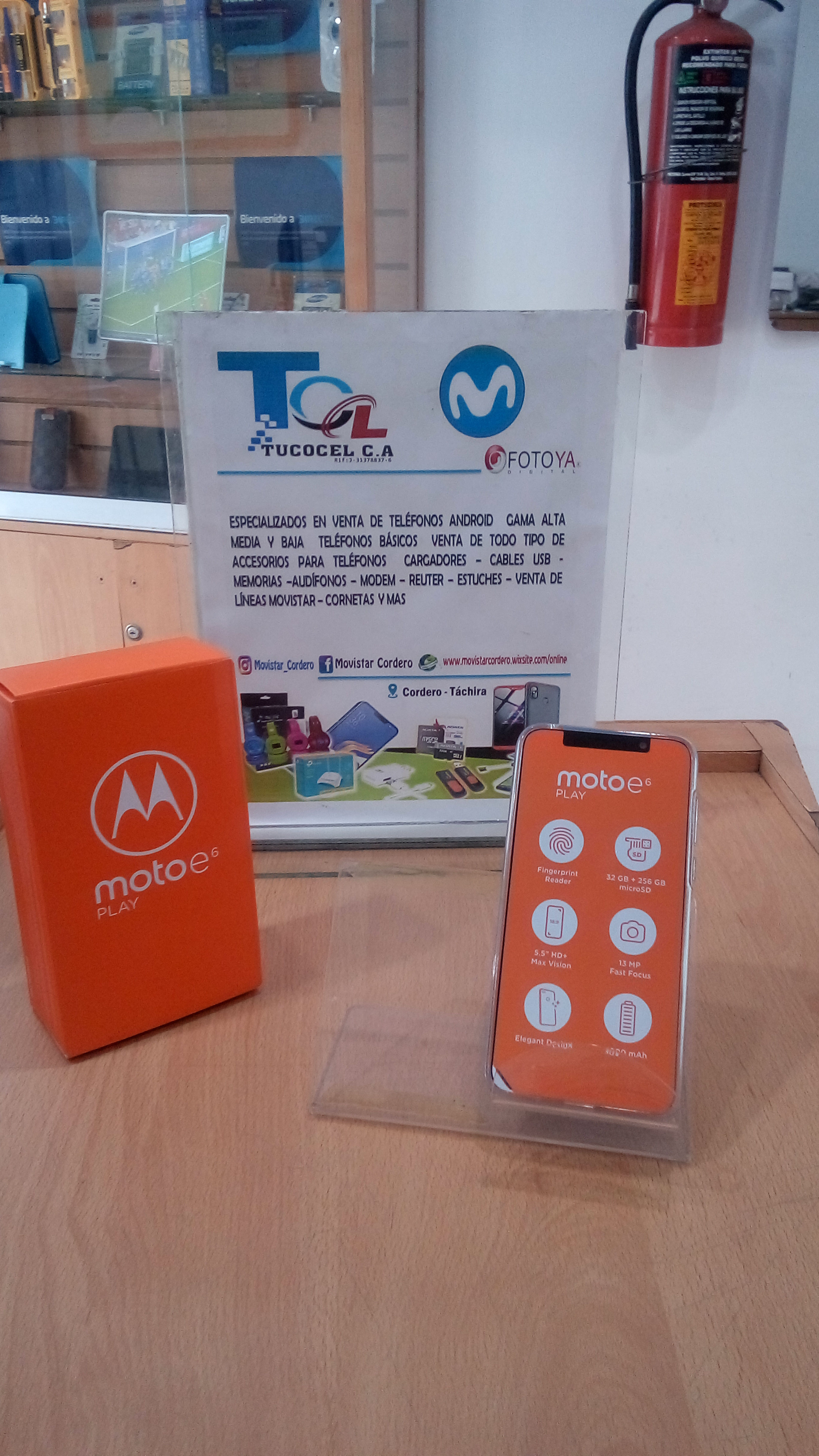 Motorola E6 play