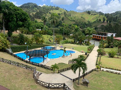 Villa Jarabacoa📍5 habitaciones, Capacidad hasta para 16 personas