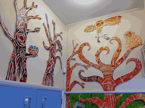 Thomas Willingale Primary School / Entrance Hall painted panels project