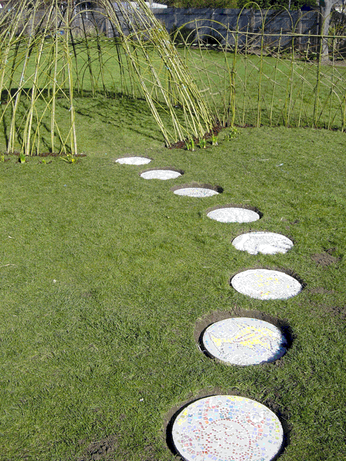Carpenters Primary School / Detail of Mosaic Stepping Stones installation