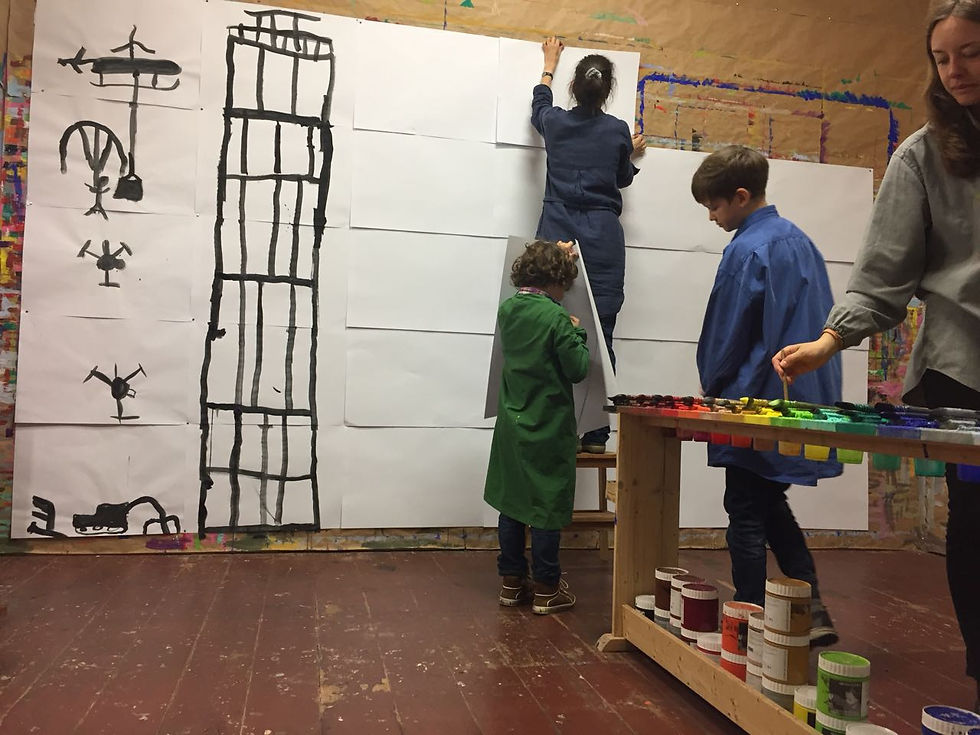 Asudehnung im Malspiel - Foto: Simon Streiffels. Modellprojekt "schreib.mal.spiel", 2019