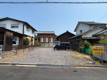 【津駅西口から徒歩8分お探しの方いかがですか?】津市大谷町 月極駐車場募集中!