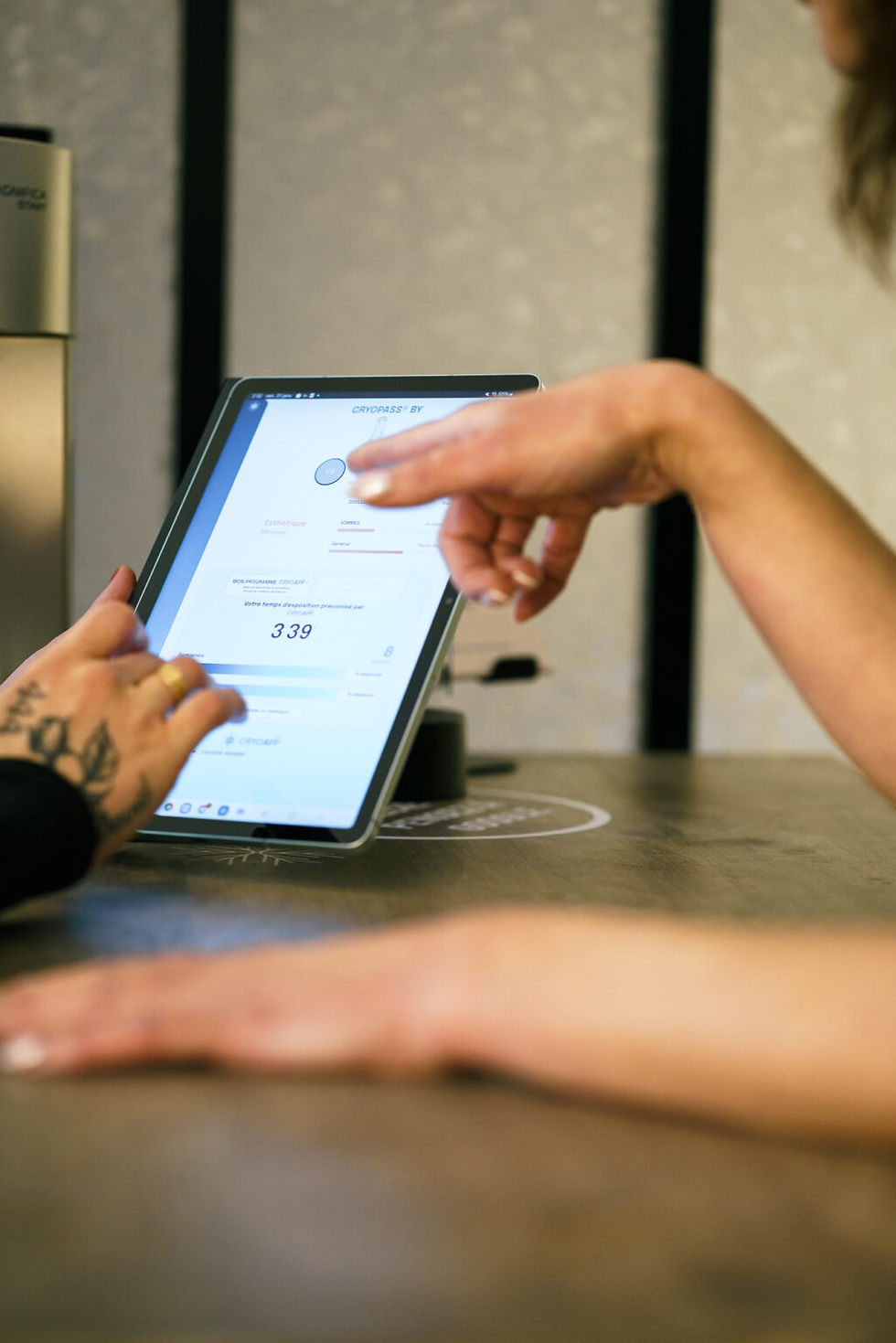 LesMondaines-CryoCare_Quentin-Fombaron_Web-16-1025x1536.jpg