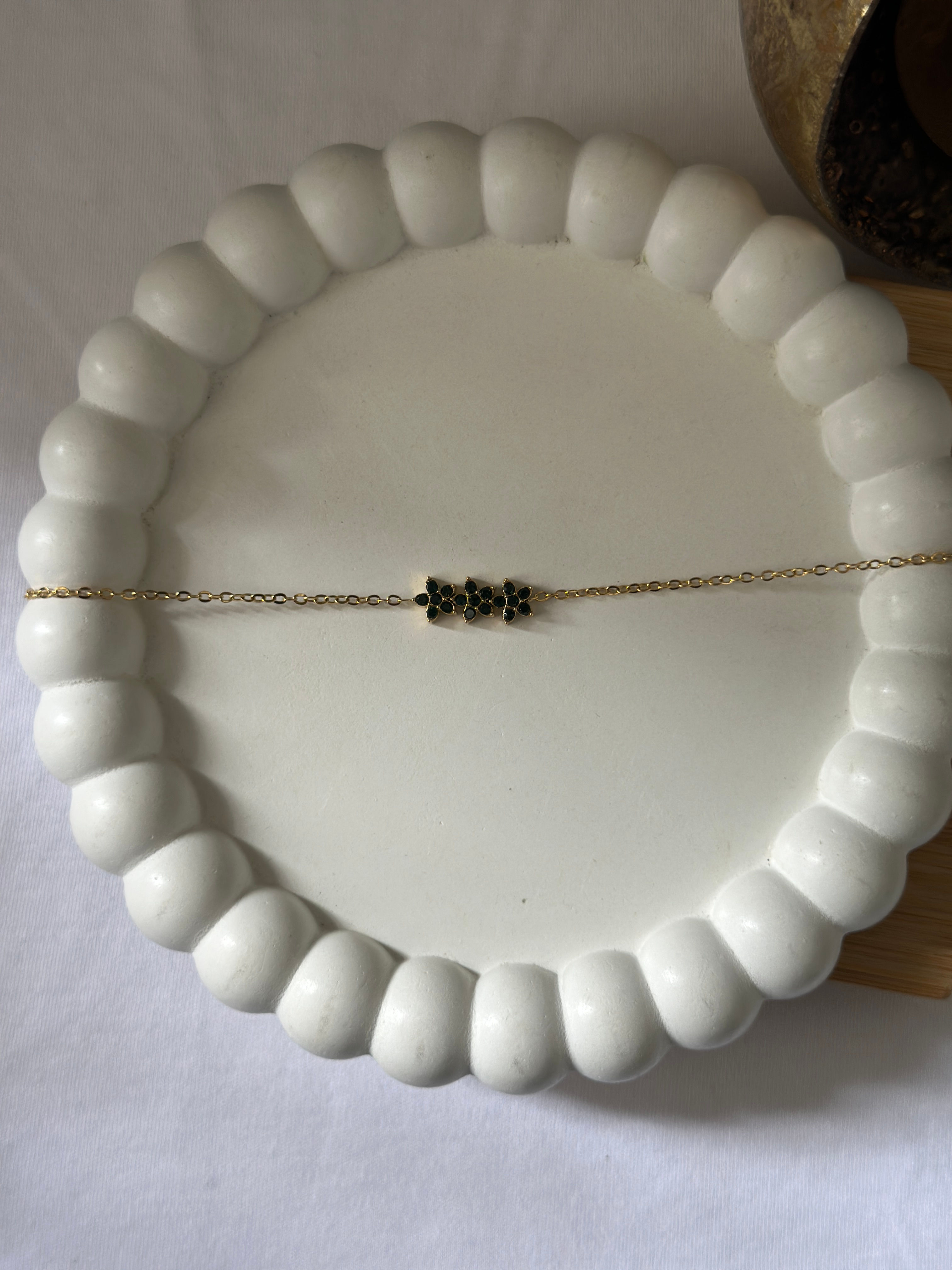 Trio emerald flower bracelet