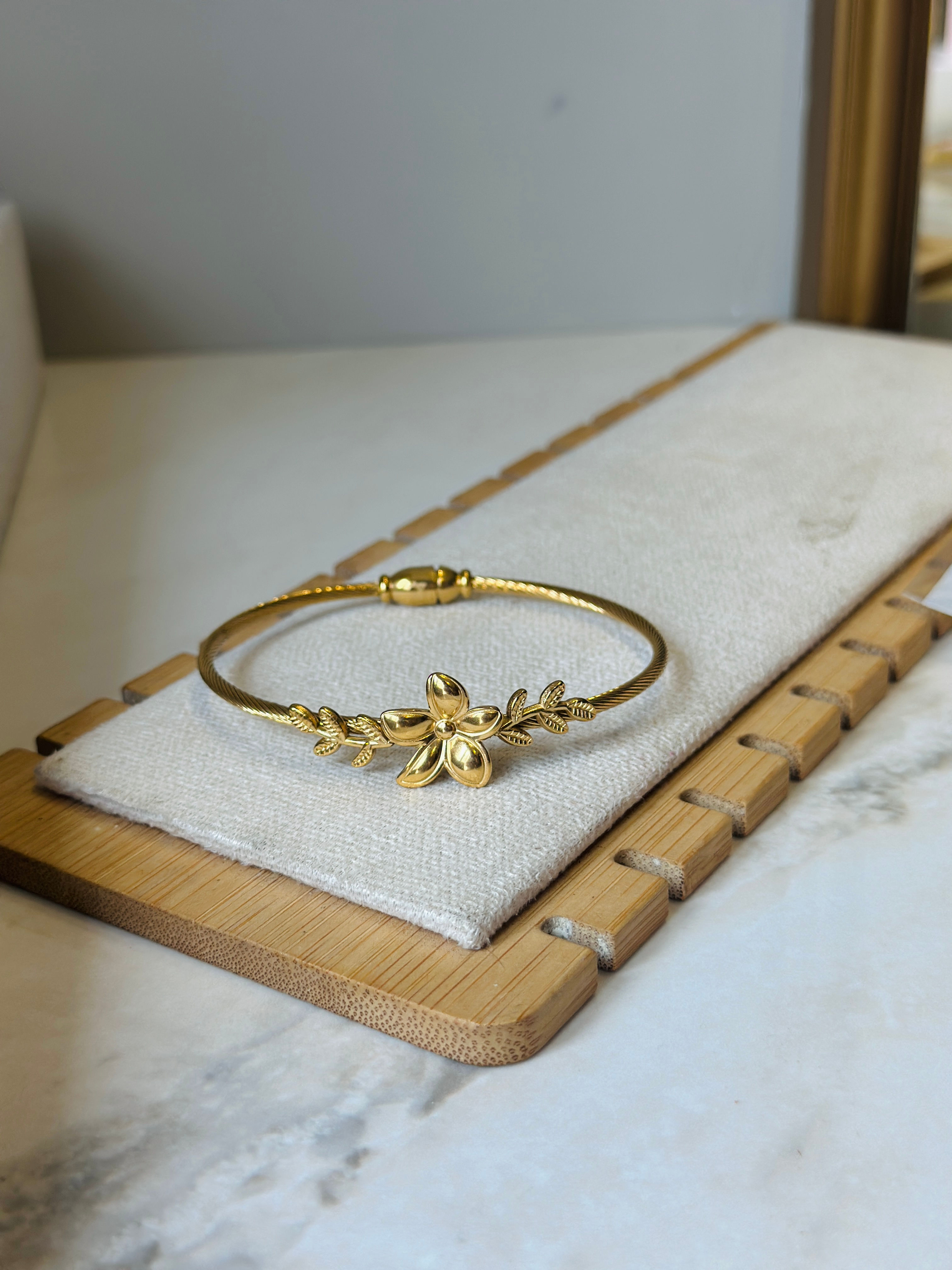 Magnetic bangle 1