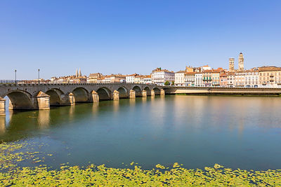 Maison de ville à Saint-Laurent sur Saône