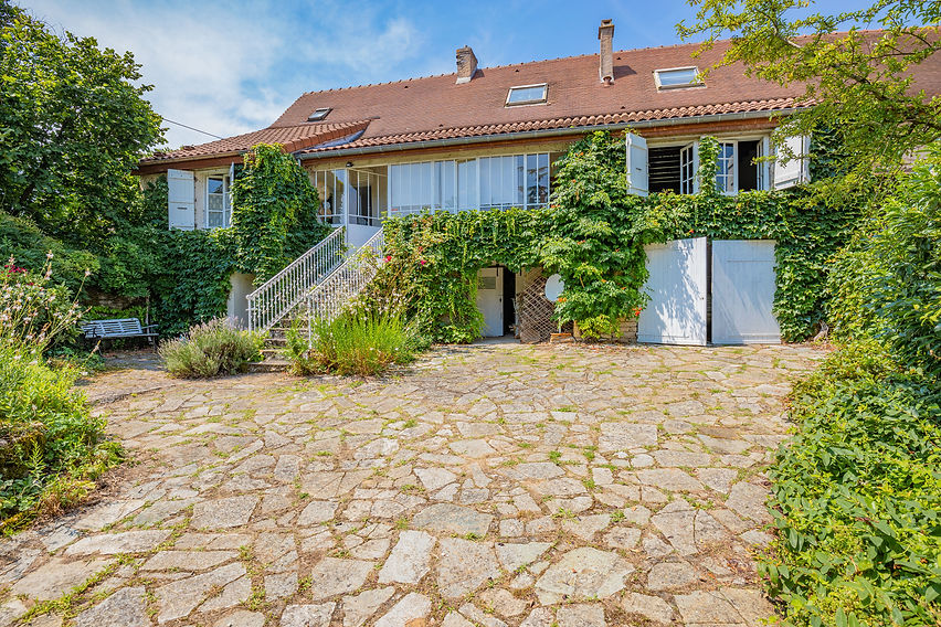 Ferme rénovée à Messeugne (71)