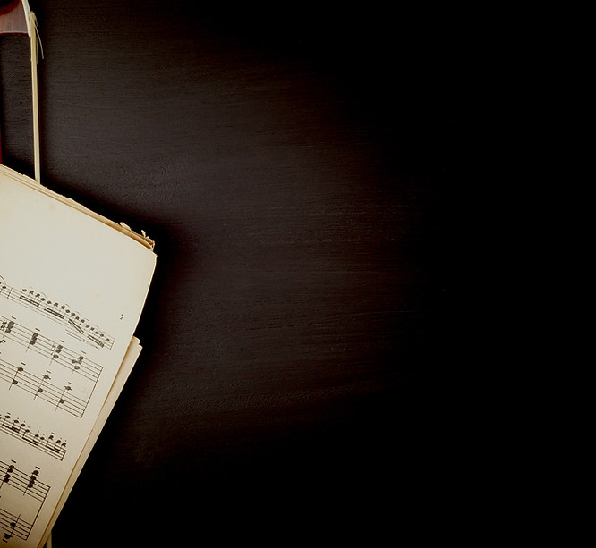 Violin over Sheet Music_edited_edited.jp