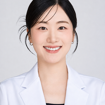 Dr Esther Jang photo edit 1.png
